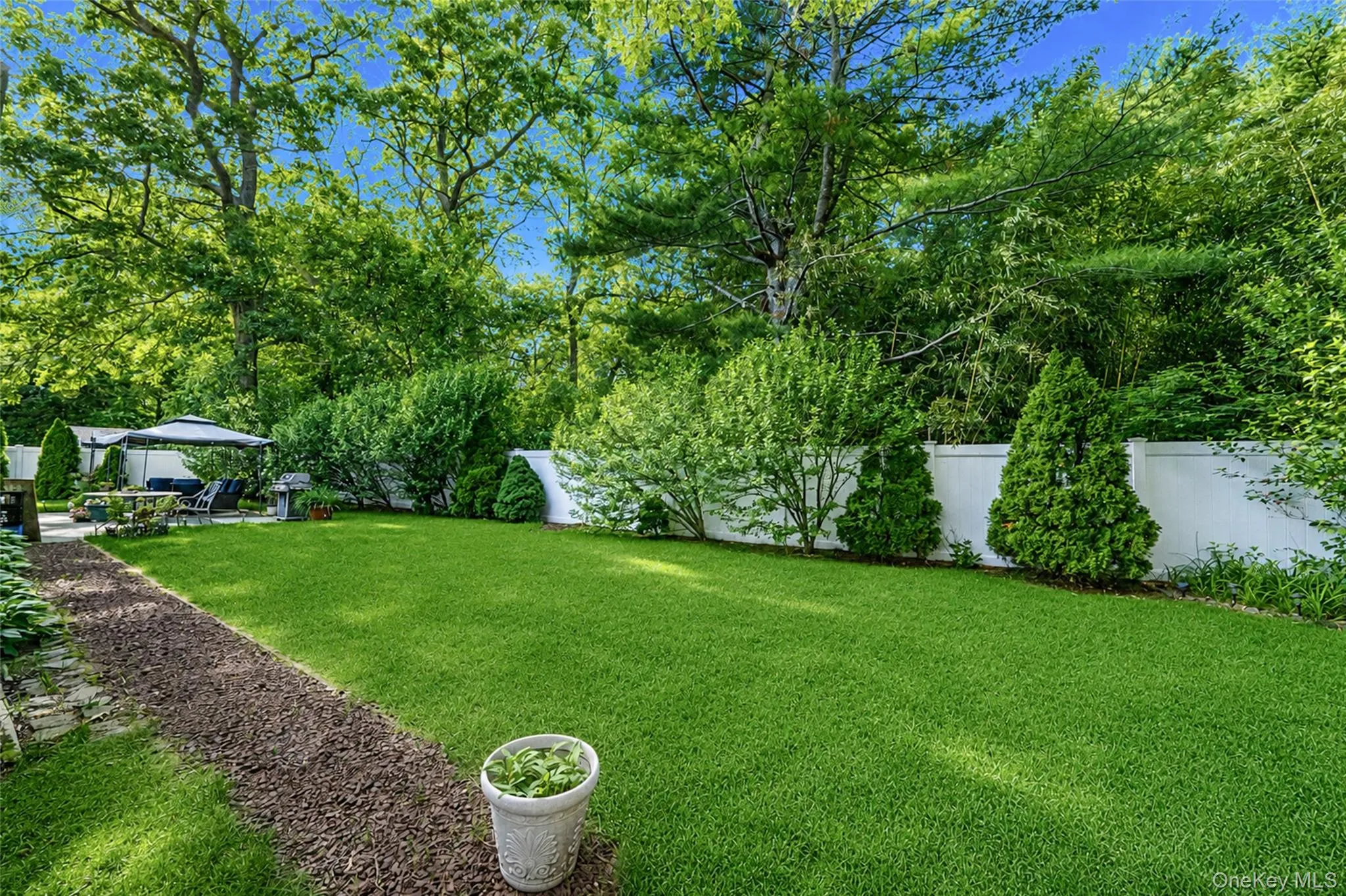 20 Loretta Court, Brookhaven, NY, 3 Bedrooms Bedrooms, 7 Rooms Rooms,2 BathroomsBathrooms,Residential,For Rent,Loretta,0,1010334 20 Loretta Court, Brookhaven, NY, 3 Bedrooms Bedrooms, 7 Rooms Rooms,2 BathroomsBathrooms,Residential,For Rent,Loretta,0,1010334