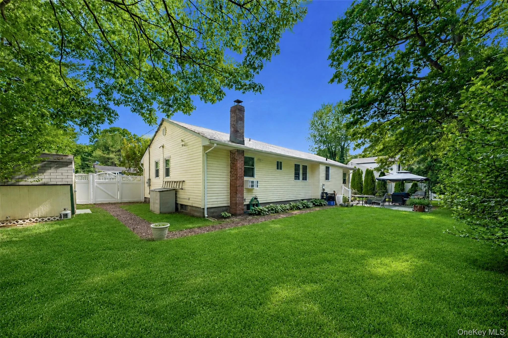 20 Loretta Court, Brookhaven, NY, 3 Bedrooms Bedrooms, 7 Rooms Rooms,2 BathroomsBathrooms,Residential,For Rent,Loretta,0,1010334 20 Loretta Court, Brookhaven, NY, 3 Bedrooms Bedrooms, 7 Rooms Rooms,2 BathroomsBathrooms,Residential,For Rent,Loretta,0,1010334