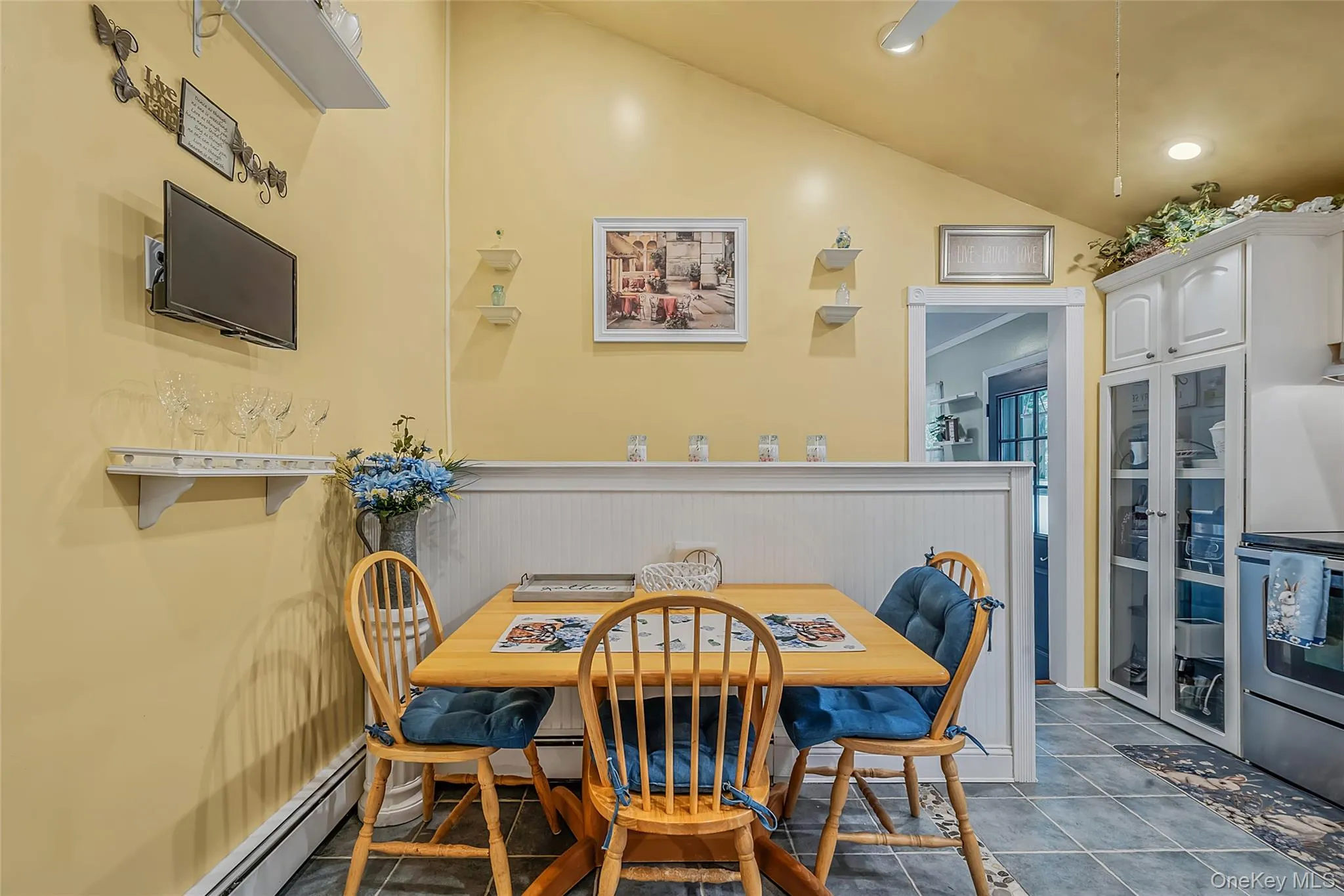 20 Loretta Court, Brookhaven, NY, 3 Bedrooms Bedrooms, 7 Rooms Rooms,2 BathroomsBathrooms,Residential,For Rent,Loretta,0,1010334 20 Loretta Court, Brookhaven, NY, 3 Bedrooms Bedrooms, 7 Rooms Rooms,2 BathroomsBathrooms,Residential,For Rent,Loretta,0,1010334