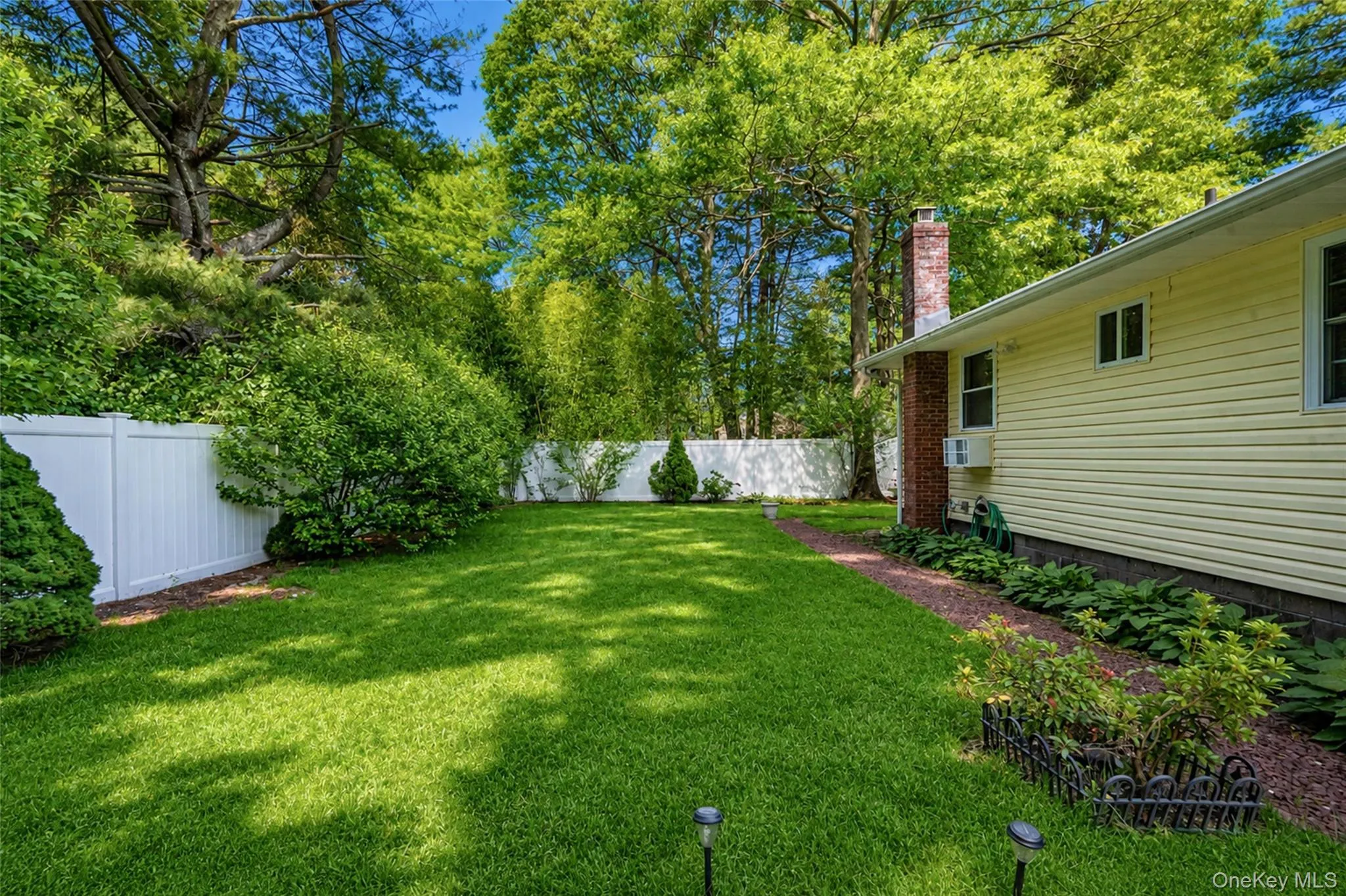 20 Loretta Court, Brookhaven, NY, 3 Bedrooms Bedrooms, 7 Rooms Rooms,2 BathroomsBathrooms,Residential,For Rent,Loretta,0,1010334 20 Loretta Court, Brookhaven, NY, 3 Bedrooms Bedrooms, 7 Rooms Rooms,2 BathroomsBathrooms,Residential,For Rent,Loretta,0,1010334