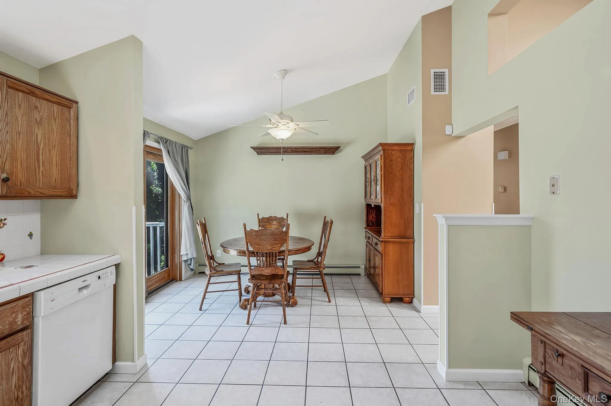 100 Donna Drive, Riverhead, NY, 3 Bedrooms Bedrooms, 7 Rooms Rooms,2 BathroomsBathrooms,Residential,For Rent,Donna,0,1010341 100 Donna Drive, Riverhead, NY, 3 Bedrooms Bedrooms, 7 Rooms Rooms,2 BathroomsBathrooms,Residential,For Rent,Donna,0,1010341