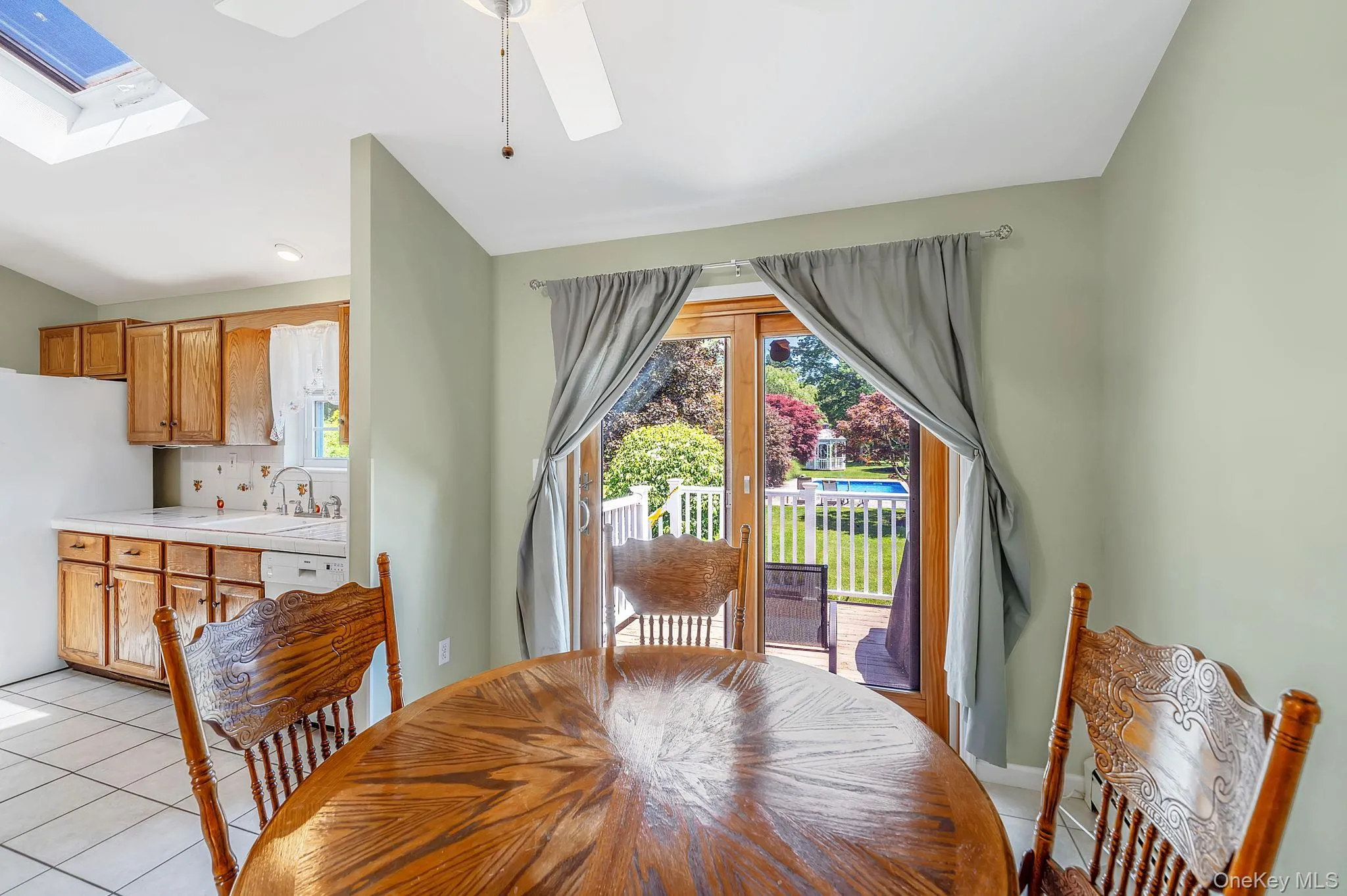 100 Donna Drive, Riverhead, NY, 3 Bedrooms Bedrooms, 7 Rooms Rooms,2 BathroomsBathrooms,Residential,For Rent,Donna,0,1010341 100 Donna Drive, Riverhead, NY, 3 Bedrooms Bedrooms, 7 Rooms Rooms,2 BathroomsBathrooms,Residential,For Rent,Donna,0,1010341