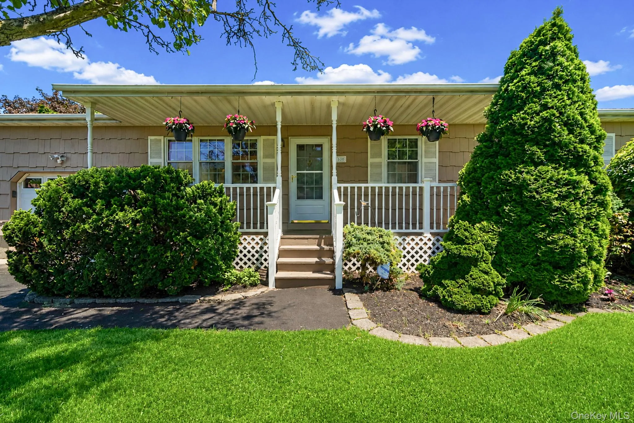 100 Donna Drive, Riverhead, NY, 3 Bedrooms Bedrooms, 7 Rooms Rooms,2 BathroomsBathrooms,Residential,For Rent,Donna,0,1010341 100 Donna Drive, Riverhead, NY, 3 Bedrooms Bedrooms, 7 Rooms Rooms,2 BathroomsBathrooms,Residential,For Rent,Donna,0,1010341