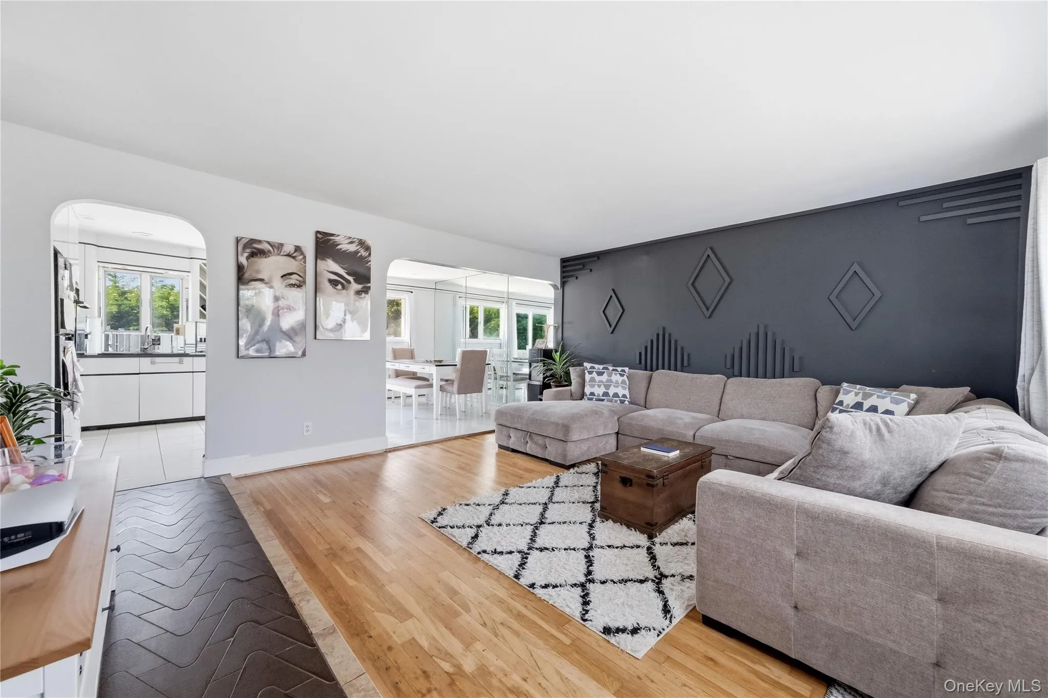 20 Elm Street, Oyster Bay, NY, 5 Bedrooms Bedrooms, 11 Rooms Rooms,3 BathroomsBathrooms,Residential,For Rent,Elm,0,1010348 20 Elm Street, Oyster Bay, NY, 5 Bedrooms Bedrooms, 11 Rooms Rooms,3 BathroomsBathrooms,Residential,For Rent,Elm,0,1010348