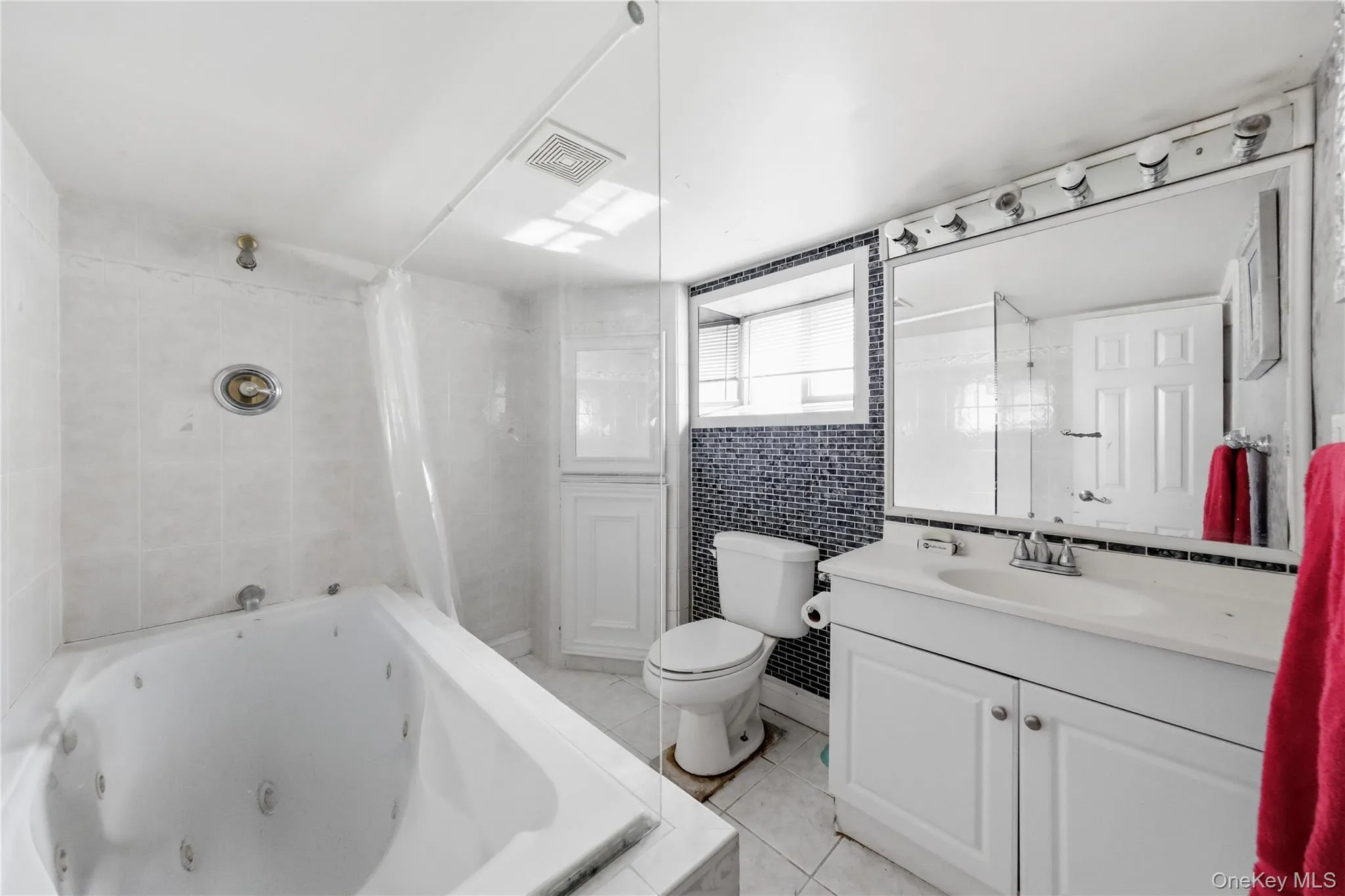 20 Elm Street, Oyster Bay, NY, 5 Bedrooms Bedrooms, 11 Rooms Rooms,3 BathroomsBathrooms,Residential,For Rent,Elm,0,1010348 20 Elm Street, Oyster Bay, NY, 5 Bedrooms Bedrooms, 11 Rooms Rooms,3 BathroomsBathrooms,Residential,For Rent,Elm,0,1010348