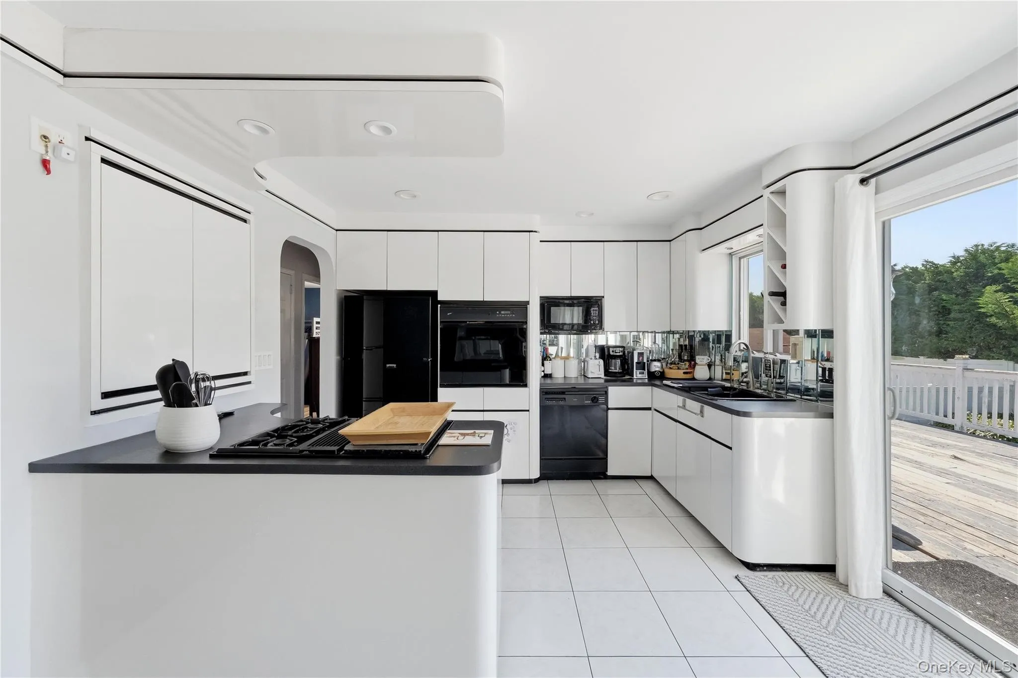 20 Elm Street, Oyster Bay, NY, 5 Bedrooms Bedrooms, 11 Rooms Rooms,3 BathroomsBathrooms,Residential,For Rent,Elm,0,1010348 20 Elm Street, Oyster Bay, NY, 5 Bedrooms Bedrooms, 11 Rooms Rooms,3 BathroomsBathrooms,Residential,For Rent,Elm,0,1010348