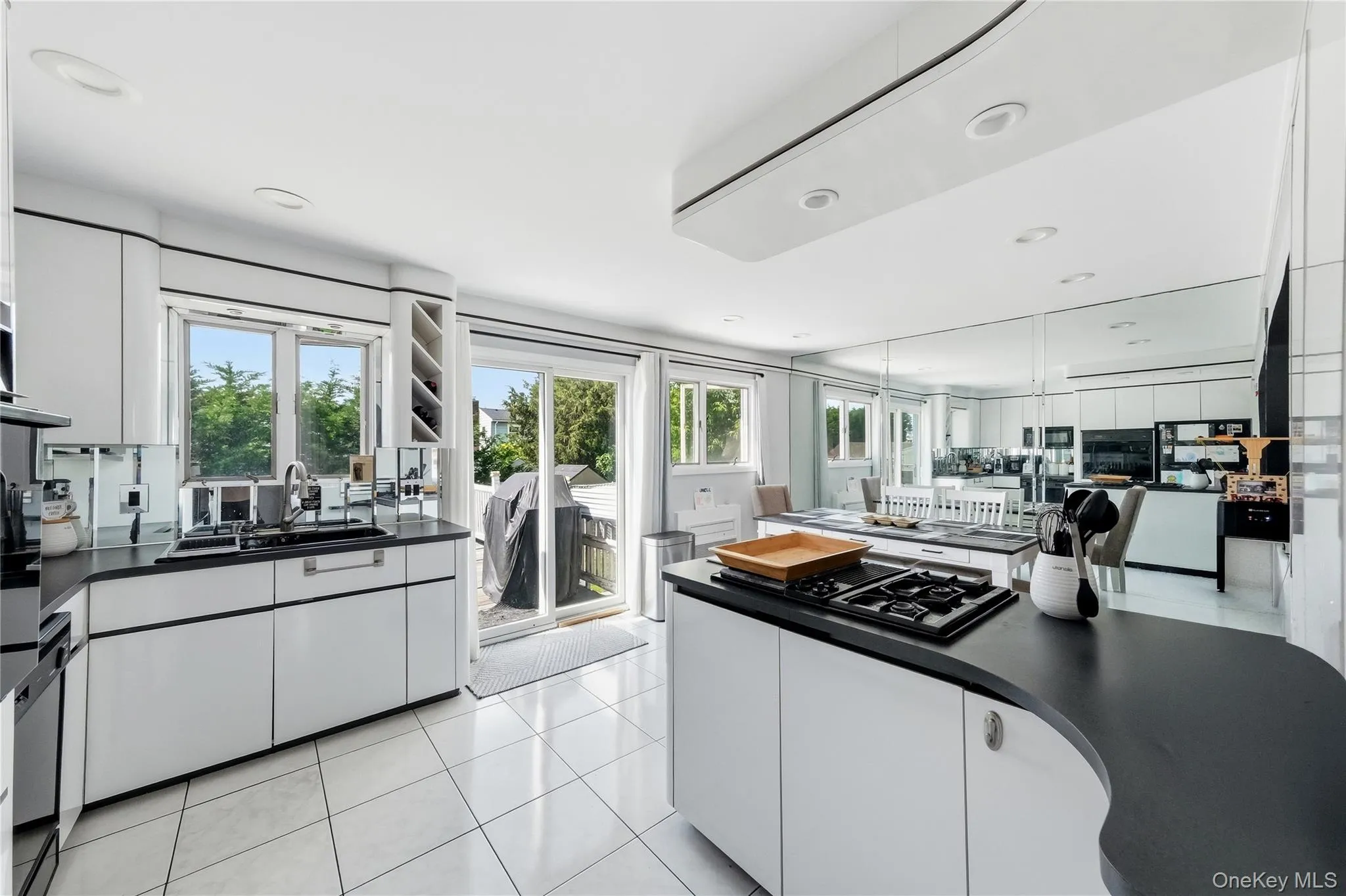 20 Elm Street, Oyster Bay, NY, 5 Bedrooms Bedrooms, 11 Rooms Rooms,3 BathroomsBathrooms,Residential,For Rent,Elm,0,1010348 20 Elm Street, Oyster Bay, NY, 5 Bedrooms Bedrooms, 11 Rooms Rooms,3 BathroomsBathrooms,Residential,For Rent,Elm,0,1010348
