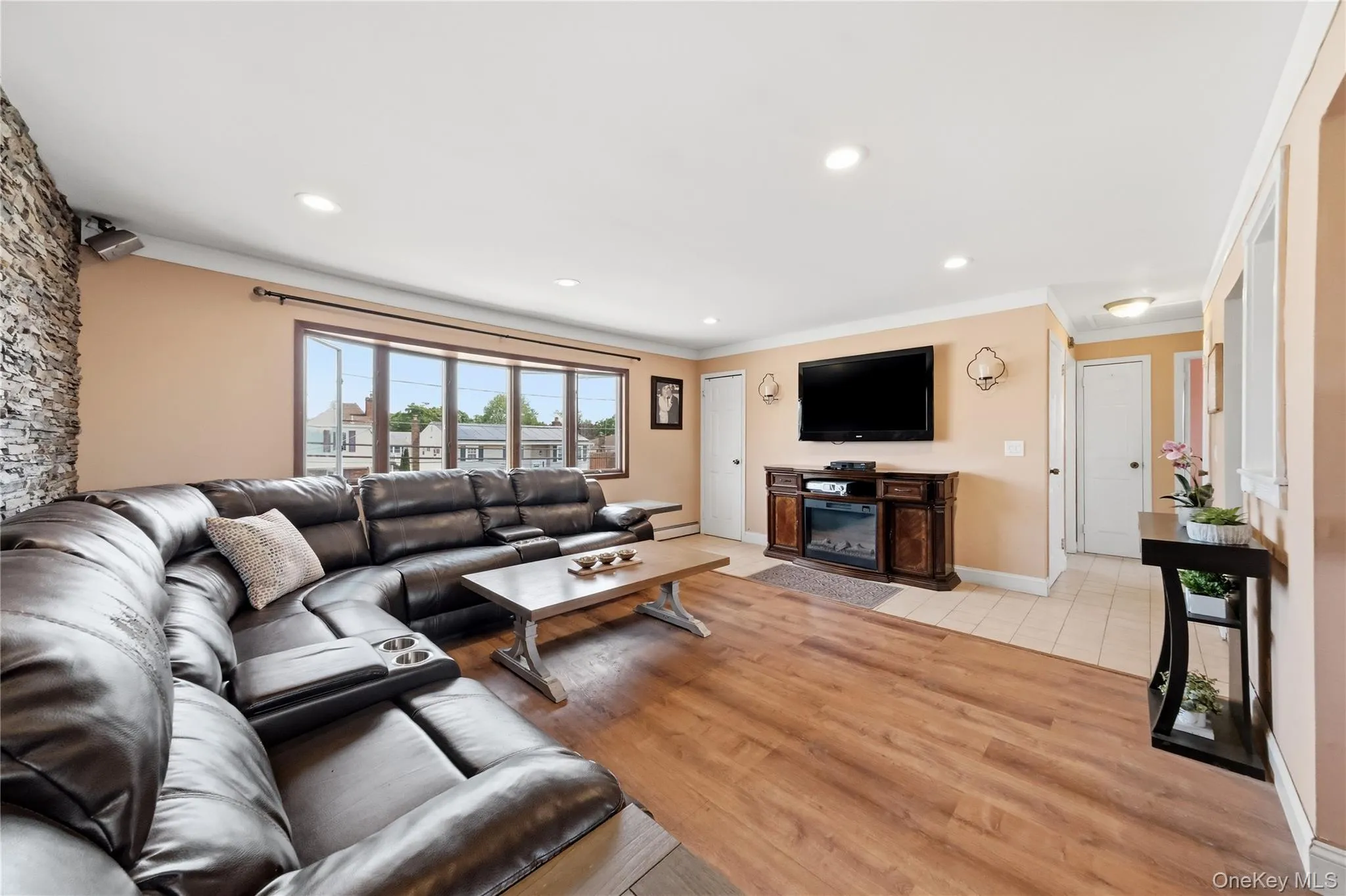 20 Elm Street, Oyster Bay, NY, 5 Bedrooms Bedrooms, 11 Rooms Rooms,3 BathroomsBathrooms,Residential,For Rent,Elm,0,1010348 20 Elm Street, Oyster Bay, NY, 5 Bedrooms Bedrooms, 11 Rooms Rooms,3 BathroomsBathrooms,Residential,For Rent,Elm,0,1010348