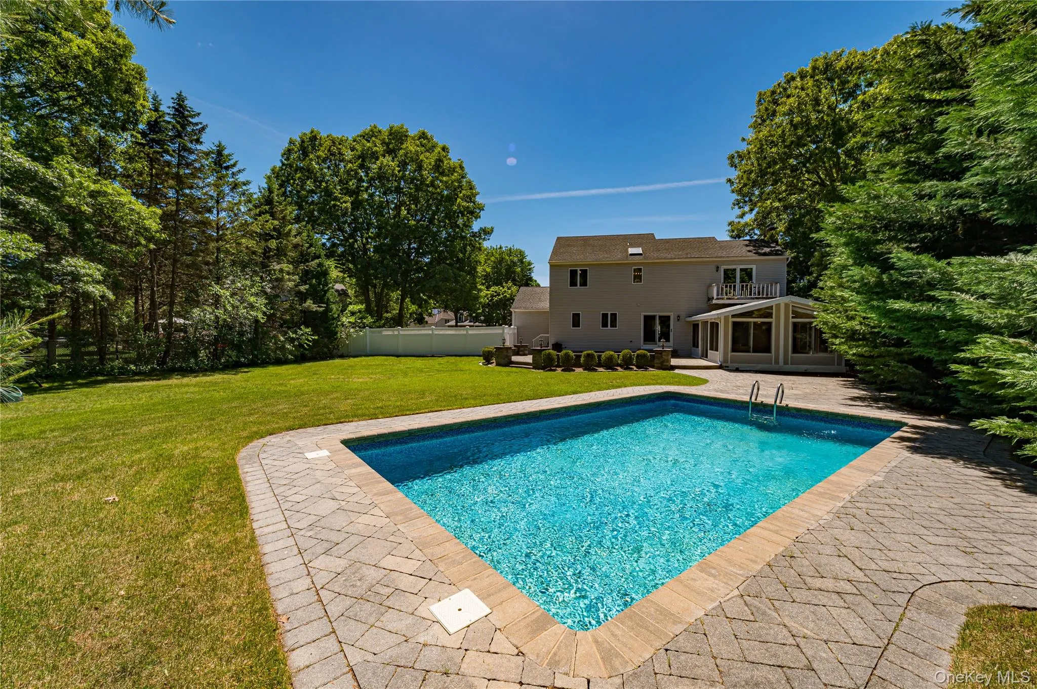 11 Annemarie Drive, Smithtown, NY, 4 Bedrooms Bedrooms, 8 Rooms Rooms,2 BathroomsBathrooms,Residential,For Rent,Annemarie,0,1010352 11 Annemarie Drive, Smithtown, NY, 4 Bedrooms Bedrooms, 8 Rooms Rooms,2 BathroomsBathrooms,Residential,For Rent,Annemarie,0,1010352