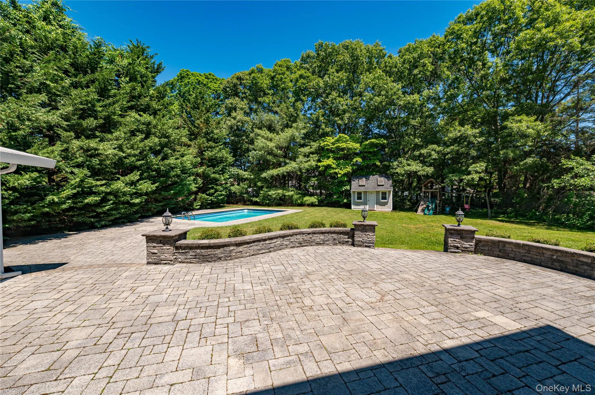 11 Annemarie Drive, Smithtown, NY, 4 Bedrooms Bedrooms, 8 Rooms Rooms,2 BathroomsBathrooms,Residential,For Rent,Annemarie,0,1010352 11 Annemarie Drive, Smithtown, NY, 4 Bedrooms Bedrooms, 8 Rooms Rooms,2 BathroomsBathrooms,Residential,For Rent,Annemarie,0,1010352