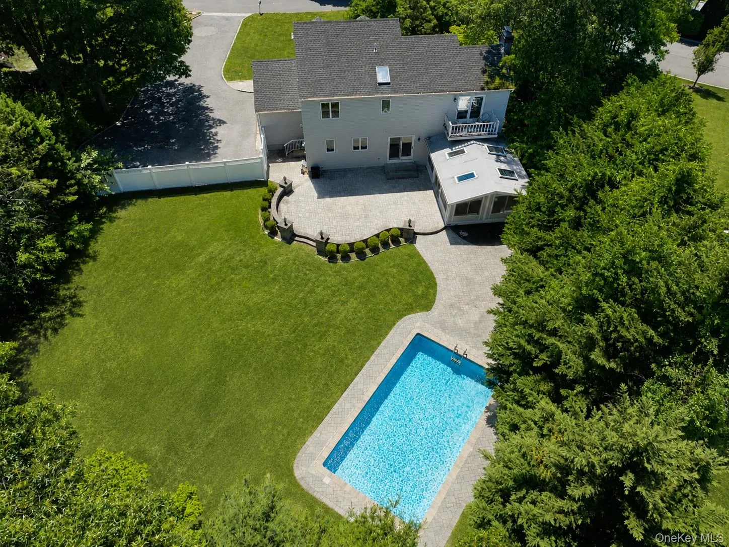 11 Annemarie Drive, Smithtown, NY, 4 Bedrooms Bedrooms, 8 Rooms Rooms,2 BathroomsBathrooms,Residential,For Rent,Annemarie,0,1010352 11 Annemarie Drive, Smithtown, NY, 4 Bedrooms Bedrooms, 8 Rooms Rooms,2 BathroomsBathrooms,Residential,For Rent,Annemarie,0,1010352