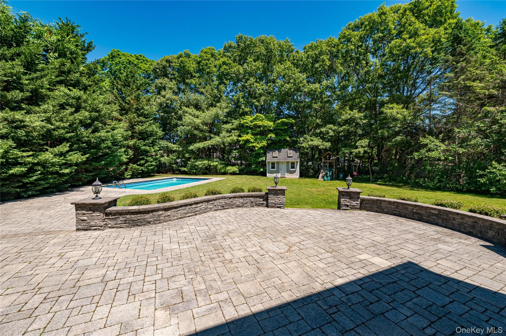 11 Annemarie Drive, Smithtown, NY, 4 Bedrooms Bedrooms, 8 Rooms Rooms,2 BathroomsBathrooms,Residential,For Rent,Annemarie,0,1010352 11 Annemarie Drive, Smithtown, NY, 4 Bedrooms Bedrooms, 8 Rooms Rooms,2 BathroomsBathrooms,Residential,For Rent,Annemarie,0,1010352