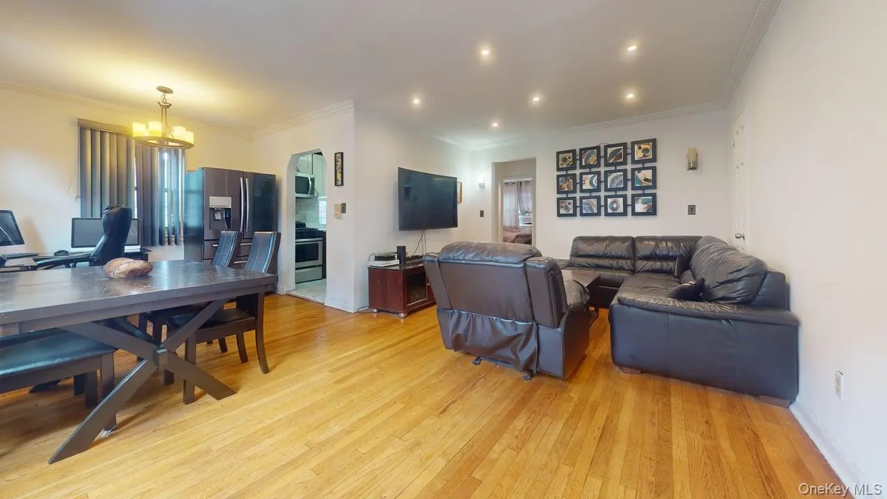 150-28 Jewel Avenue, New York, NY, 2 Bedrooms Bedrooms, 4 Rooms Rooms,1 BathroomBathrooms,Residential,For Rent,Jewel,0,1010356 150-28 Jewel Avenue, New York, NY, 2 Bedrooms Bedrooms, 4 Rooms Rooms,1 BathroomBathrooms,Residential,For Rent,Jewel,0,1010356
