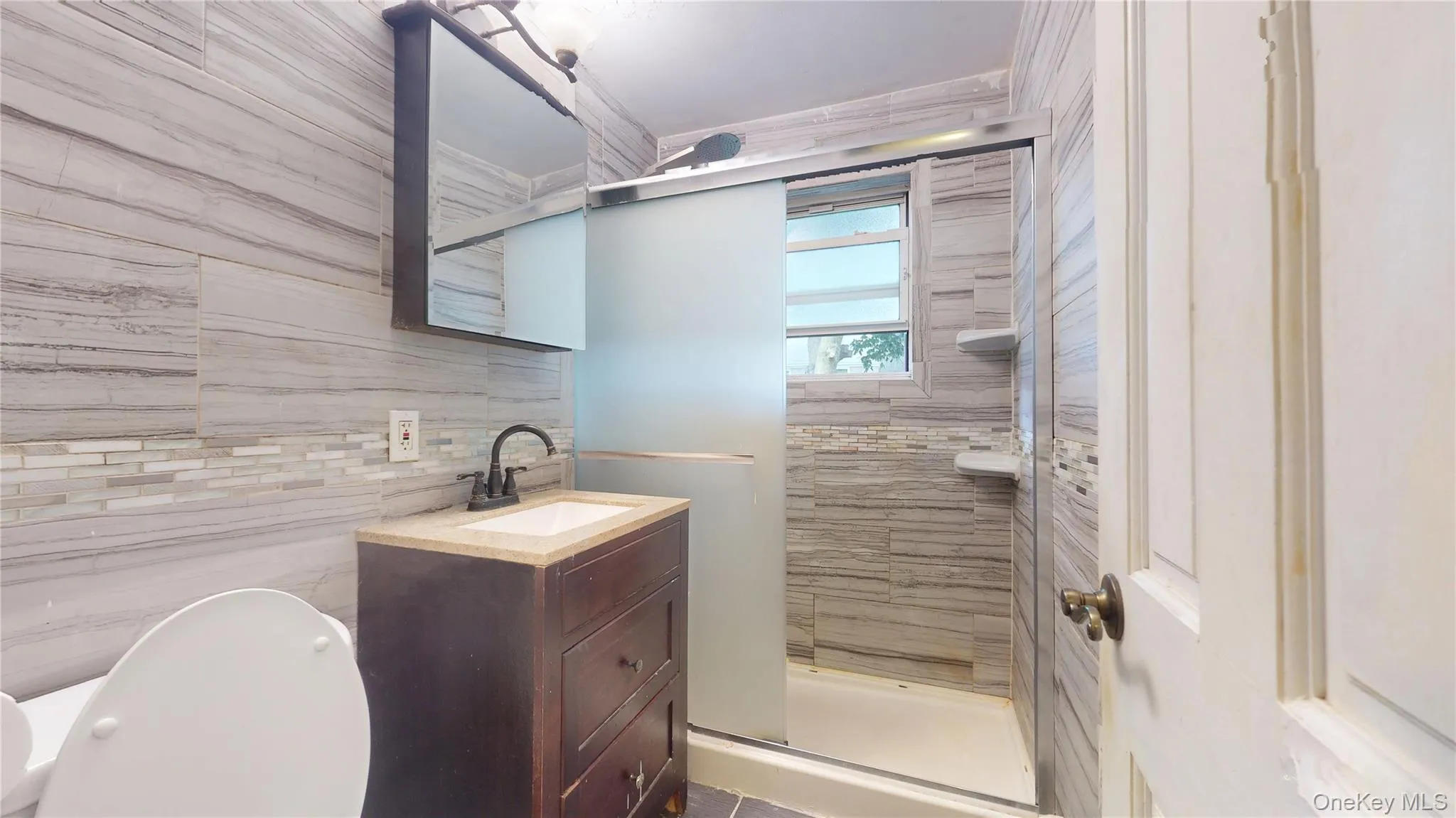 150-28 Jewel Avenue, New York, NY, 2 Bedrooms Bedrooms, 4 Rooms Rooms,1 BathroomBathrooms,Residential,For Rent,Jewel,0,1010356 150-28 Jewel Avenue, New York, NY, 2 Bedrooms Bedrooms, 4 Rooms Rooms,1 BathroomBathrooms,Residential,For Rent,Jewel,0,1010356