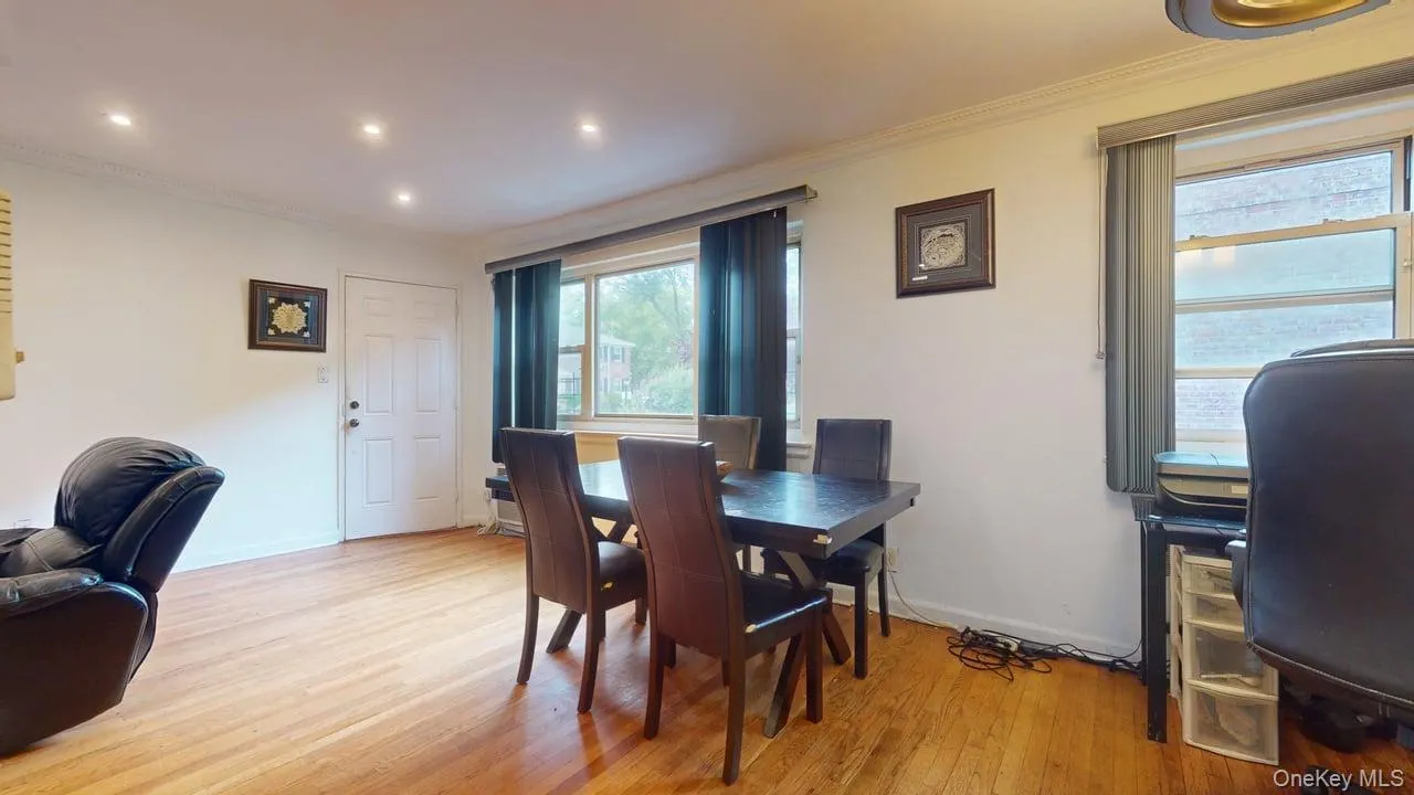150-28 Jewel Avenue, New York, NY, 2 Bedrooms Bedrooms, 4 Rooms Rooms,1 BathroomBathrooms,Residential,For Rent,Jewel,0,1010356 150-28 Jewel Avenue, New York, NY, 2 Bedrooms Bedrooms, 4 Rooms Rooms,1 BathroomBathrooms,Residential,For Rent,Jewel,0,1010356