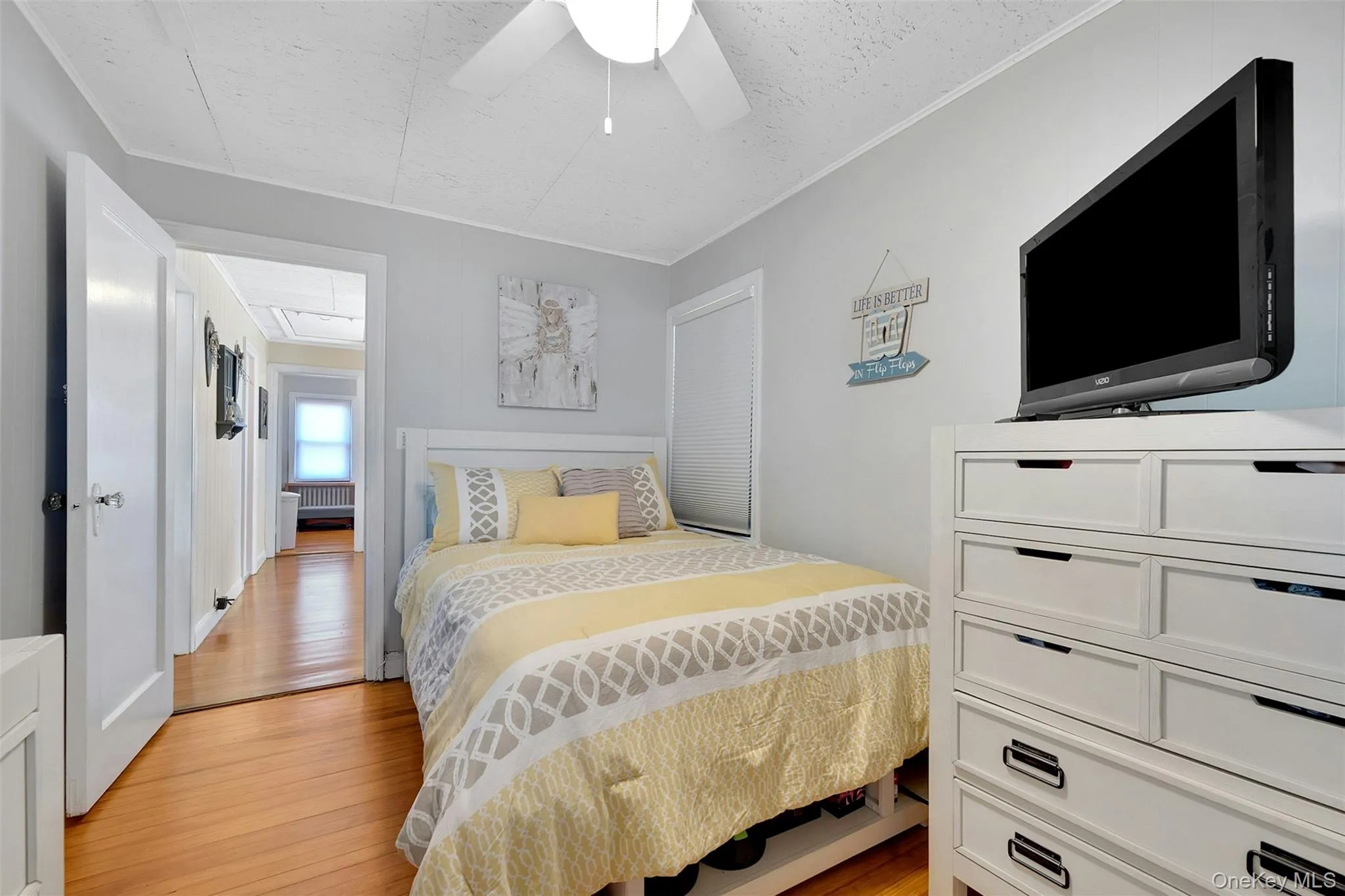 3rd Bedroom off of top floor foyer 3rd Bedroom off of top floor foyer