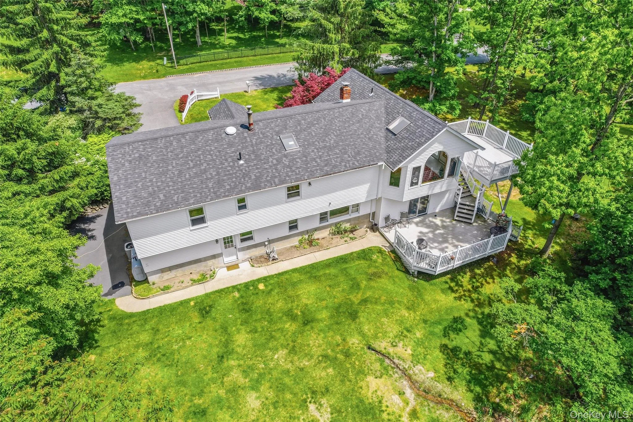 27 Van Tassel Court, Woodbury, NY, 6 Bedrooms Bedrooms, 10 Rooms Rooms,3 BathroomsBathrooms,Residential,For Rent,Van Tassel,0,1010358 27 Van Tassel Court, Woodbury, NY, 6 Bedrooms Bedrooms, 10 Rooms Rooms,3 BathroomsBathrooms,Residential,For Rent,Van Tassel,0,1010358