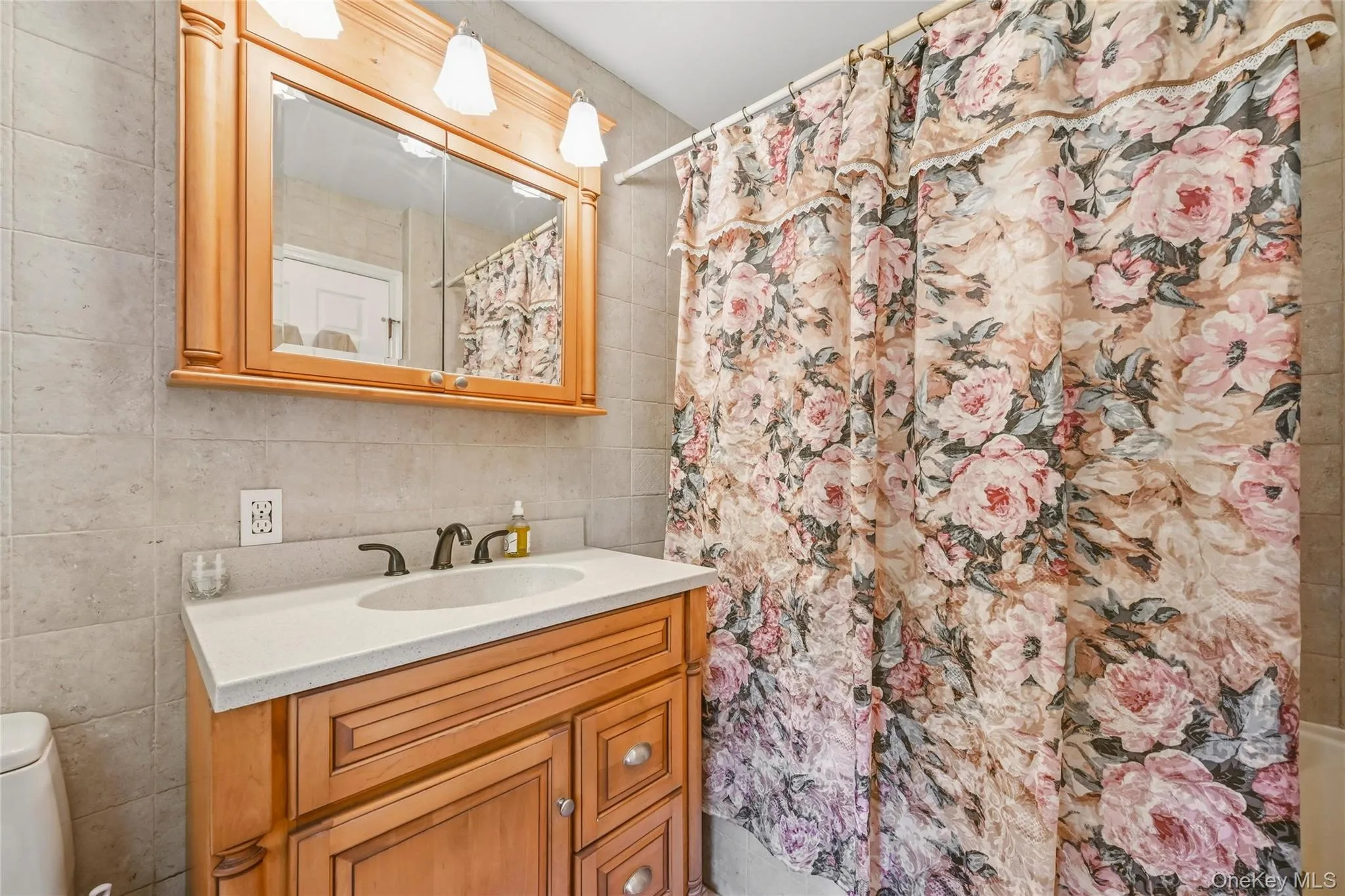 27 Van Tassel Court, Woodbury, NY, 6 Bedrooms Bedrooms, 10 Rooms Rooms,3 BathroomsBathrooms,Residential,For Rent,Van Tassel,0,1010358 27 Van Tassel Court, Woodbury, NY, 6 Bedrooms Bedrooms, 10 Rooms Rooms,3 BathroomsBathrooms,Residential,For Rent,Van Tassel,0,1010358