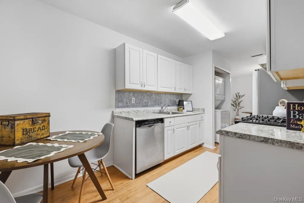 359 Greeley Avenue, New Castle, NY, 2 Bedrooms Bedrooms, 5 Rooms Rooms,2 BathroomsBathrooms,Residential Lease,For Rent,Greeley,0,KEY1010362 359 Greeley Avenue, New Castle, NY, 2 Bedrooms Bedrooms, 5 Rooms Rooms,2 BathroomsBathrooms,Residential Lease,For Rent,Greeley,0,KEY1010362