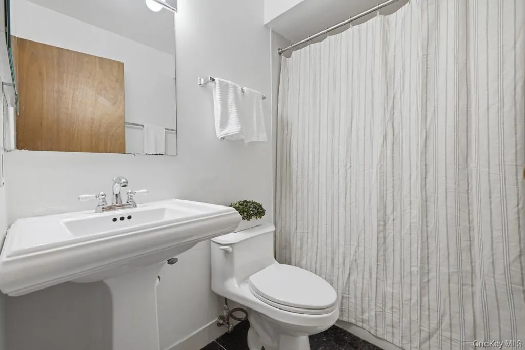 359 Greeley Avenue, New Castle, NY, 2 Bedrooms Bedrooms, 5 Rooms Rooms,2 BathroomsBathrooms,Residential Lease,For Rent,Greeley,0,KEY1010362 359 Greeley Avenue, New Castle, NY, 2 Bedrooms Bedrooms, 5 Rooms Rooms,2 BathroomsBathrooms,Residential Lease,For Rent,Greeley,0,KEY1010362