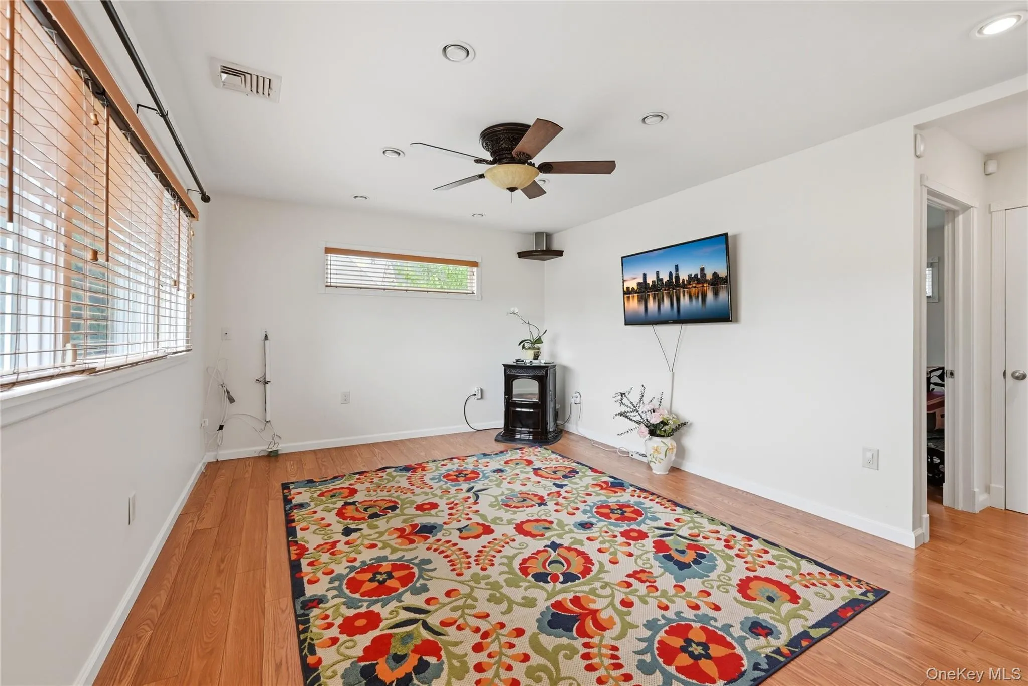 16 Harrow Lane, Hempstead, NY, 3 Bedrooms Bedrooms, 7 Rooms Rooms,2 BathroomsBathrooms,Residential,For Rent,Harrow,0,1010363 16 Harrow Lane, Hempstead, NY, 3 Bedrooms Bedrooms, 7 Rooms Rooms,2 BathroomsBathrooms,Residential,For Rent,Harrow,0,1010363