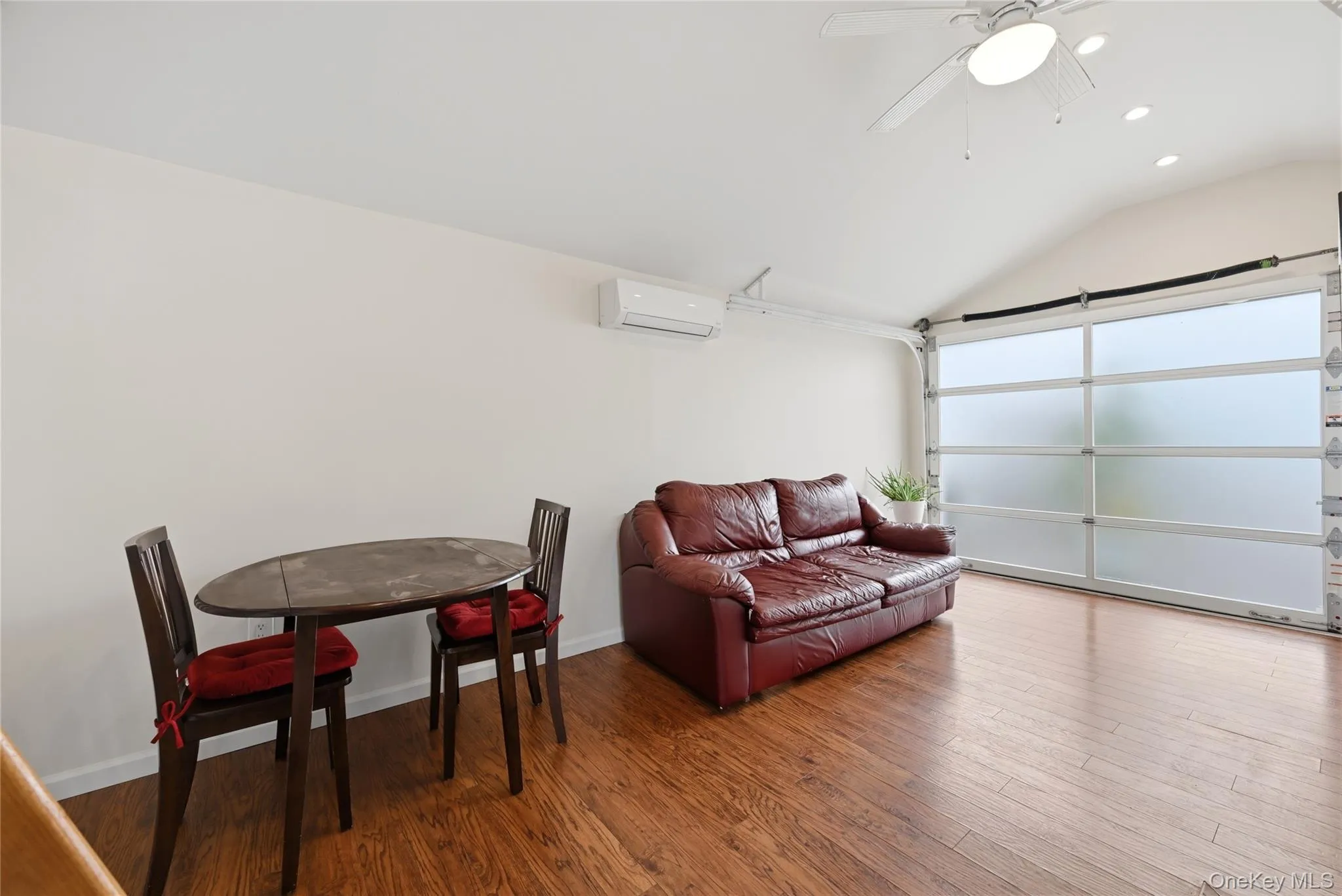 16 Harrow Lane, Hempstead, NY, 3 Bedrooms Bedrooms, 7 Rooms Rooms,2 BathroomsBathrooms,Residential,For Rent,Harrow,0,1010363 16 Harrow Lane, Hempstead, NY, 3 Bedrooms Bedrooms, 7 Rooms Rooms,2 BathroomsBathrooms,Residential,For Rent,Harrow,0,1010363