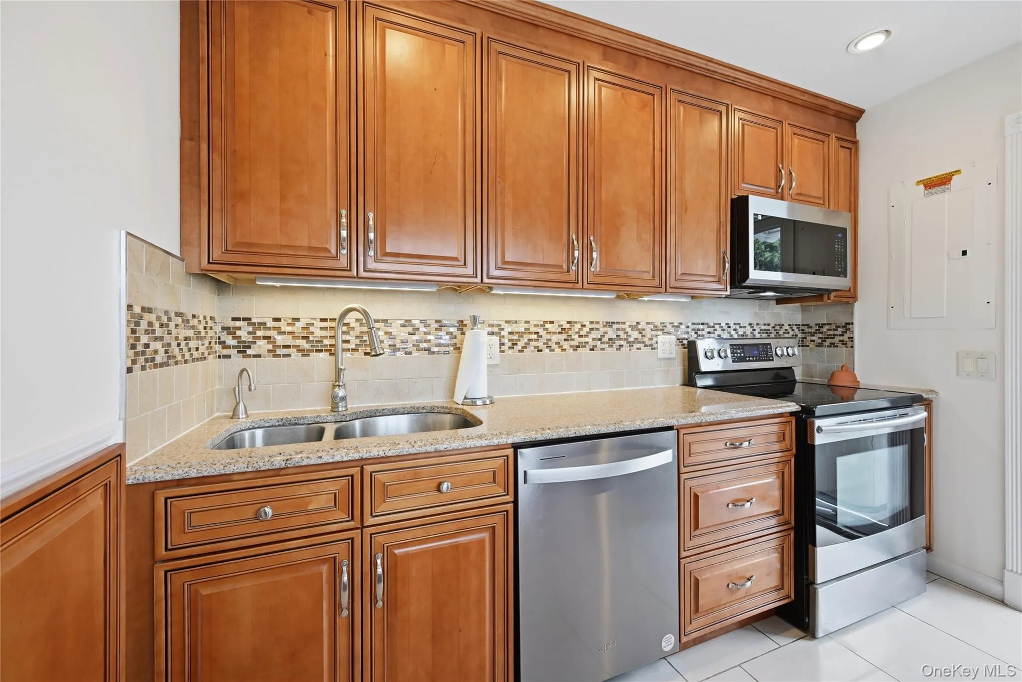 16 Harrow Lane, Hempstead, NY, 3 Bedrooms Bedrooms, 7 Rooms Rooms,2 BathroomsBathrooms,Residential,For Rent,Harrow,0,1010363 16 Harrow Lane, Hempstead, NY, 3 Bedrooms Bedrooms, 7 Rooms Rooms,2 BathroomsBathrooms,Residential,For Rent,Harrow,0,1010363