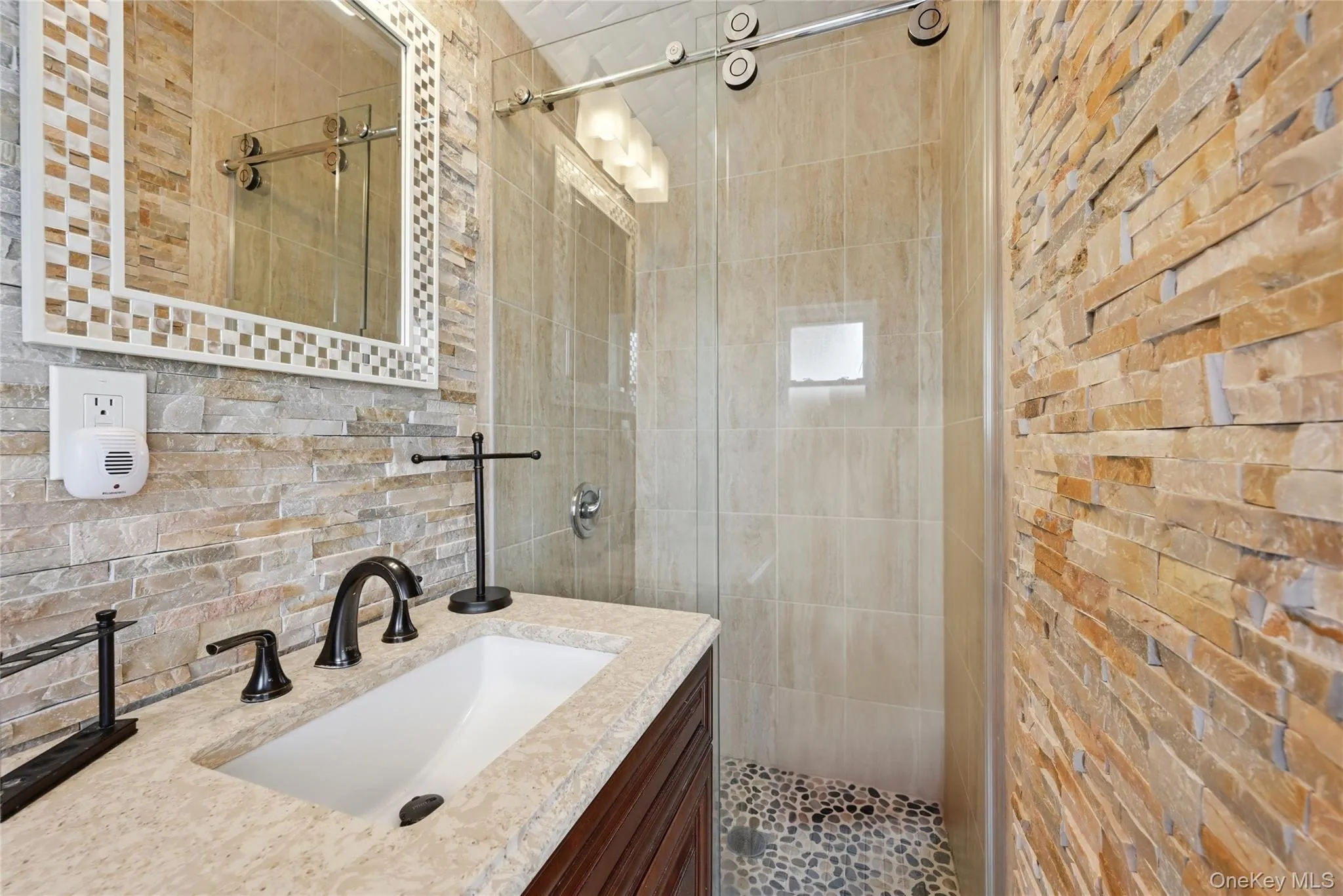 16 Harrow Lane, Hempstead, NY, 3 Bedrooms Bedrooms, 7 Rooms Rooms,2 BathroomsBathrooms,Residential,For Rent,Harrow,0,1010363 16 Harrow Lane, Hempstead, NY, 3 Bedrooms Bedrooms, 7 Rooms Rooms,2 BathroomsBathrooms,Residential,For Rent,Harrow,0,1010363