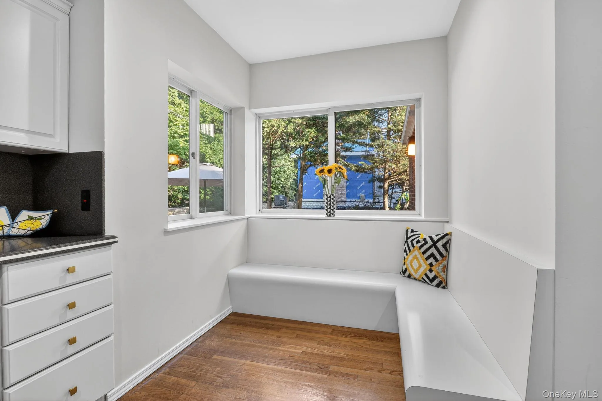 190 Sussex Drive, North Hempstead, NY, 3 Bedrooms Bedrooms, 8 Rooms Rooms,2 BathroomsBathrooms,Residential,For Rent,Sussex,0,1010365 190 Sussex Drive, North Hempstead, NY, 3 Bedrooms Bedrooms, 8 Rooms Rooms,2 BathroomsBathrooms,Residential,For Rent,Sussex,0,1010365