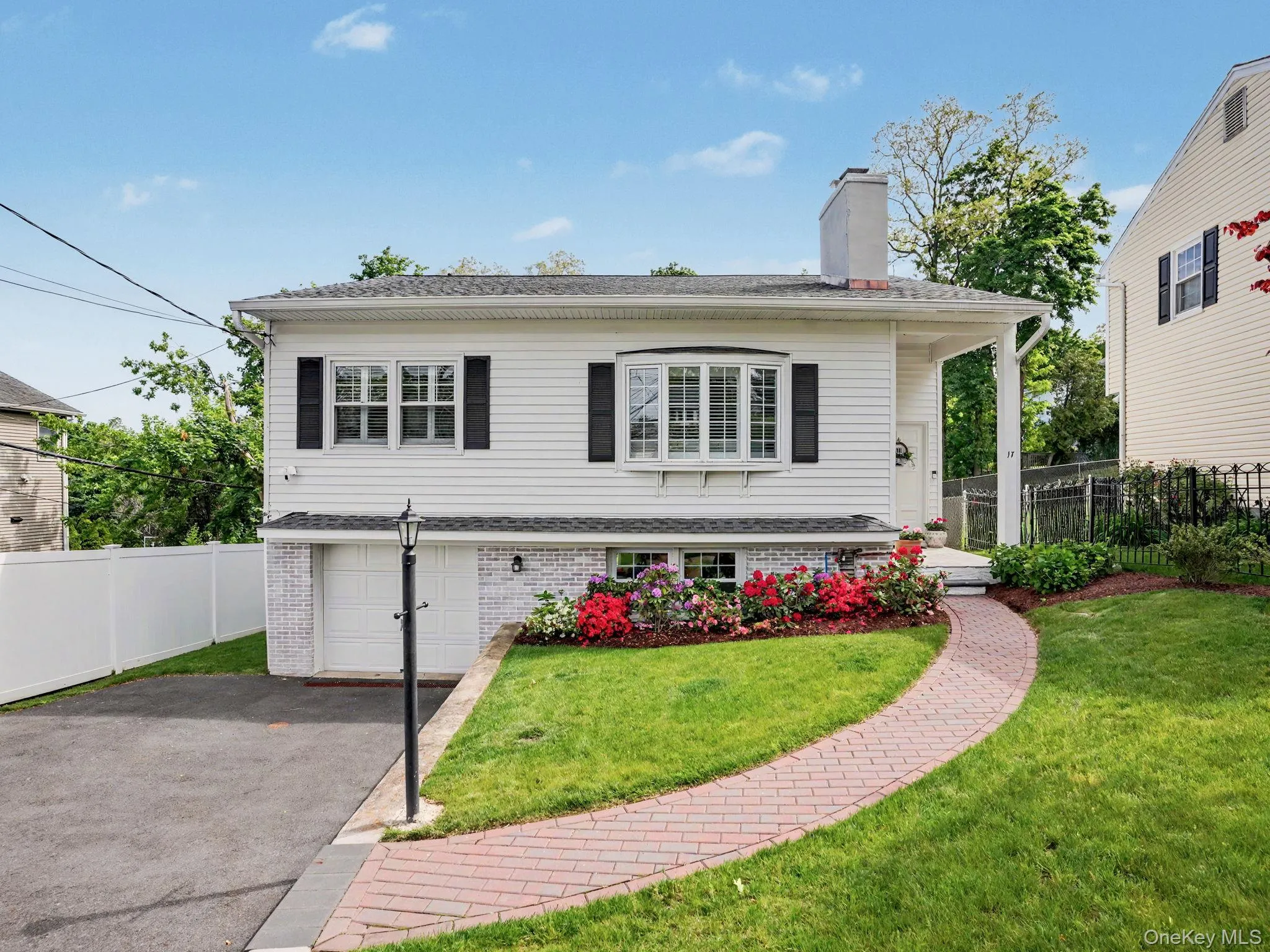 17 Gedney Way, White Plains, NY, 3 Bedrooms Bedrooms, 13 Rooms Rooms,2 BathroomsBathrooms,Residential,For Rent,Gedney,0,KEY1010372 17 Gedney Way, White Plains, NY, 3 Bedrooms Bedrooms, 13 Rooms Rooms,2 BathroomsBathrooms,Residential,For Rent,Gedney,0,KEY1010372