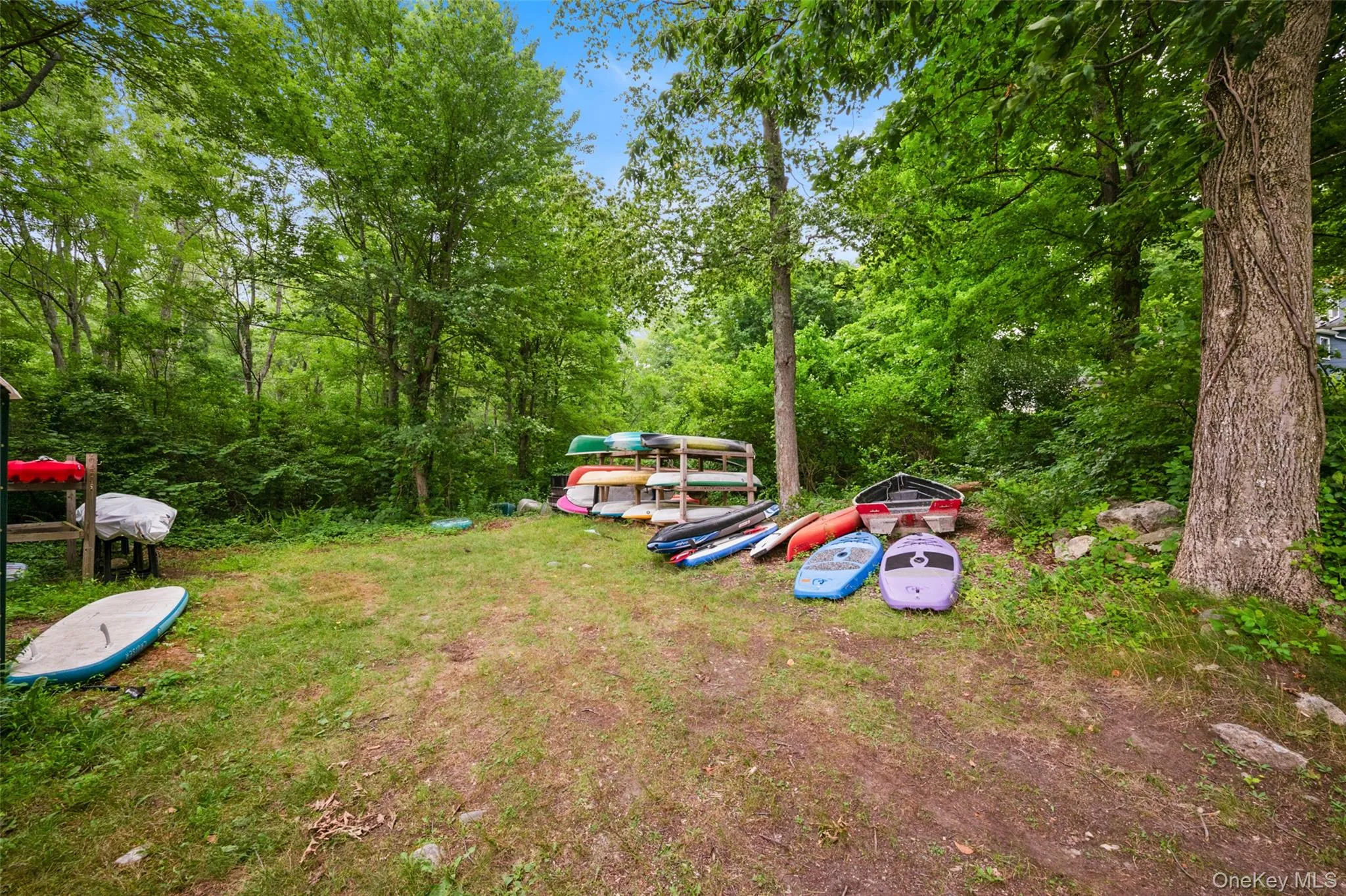 Area to Store Kayaks and Row Boats Area to Store Kayaks and Row Boats