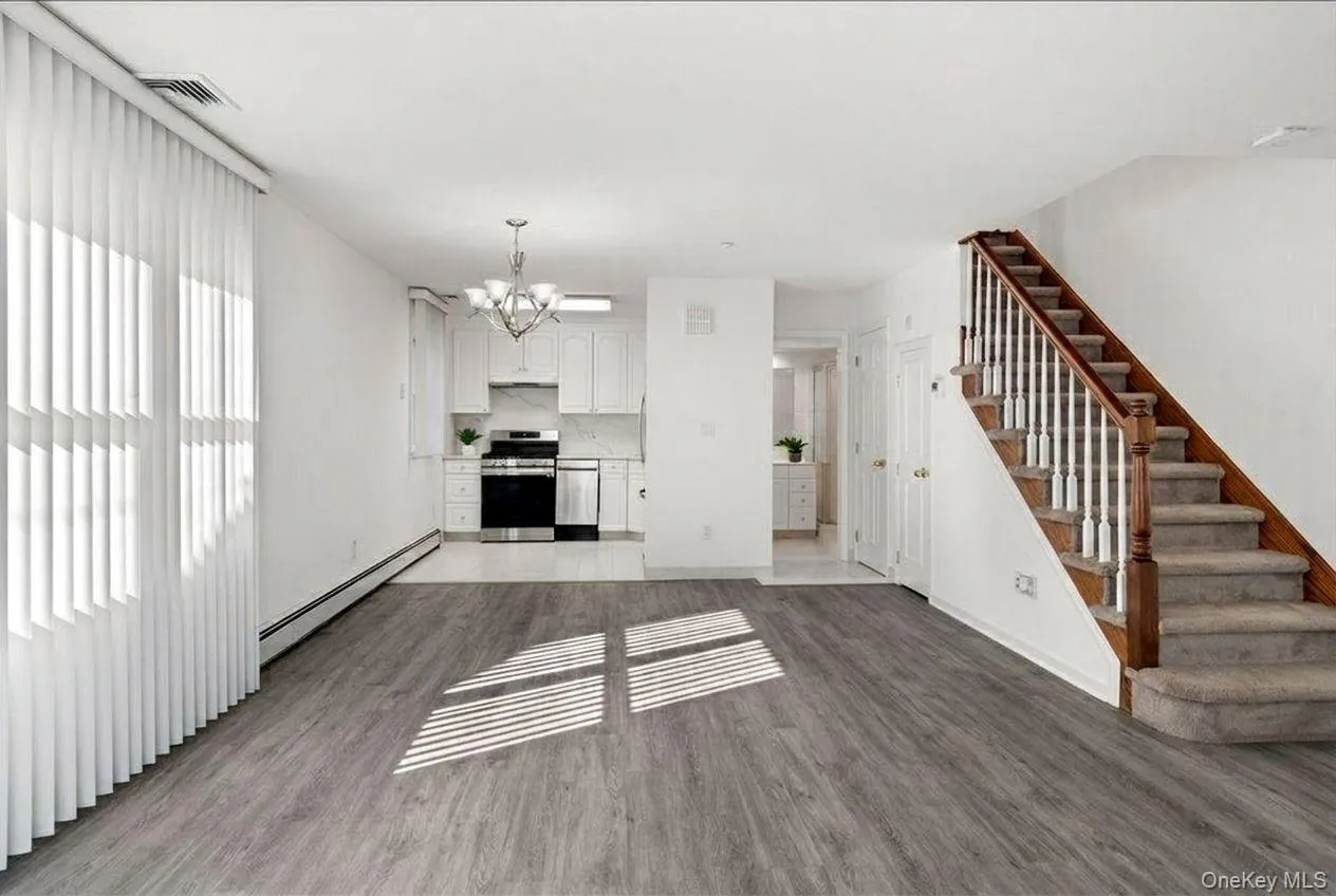 27 Woodside Avenue, Harrison, NY, 3 Bedrooms Bedrooms, 5 Rooms Rooms,2 BathroomsBathrooms,Residential Lease,For Rent,Woodside,0,1010379 27 Woodside Avenue, Harrison, NY, 3 Bedrooms Bedrooms, 5 Rooms Rooms,2 BathroomsBathrooms,Residential Lease,For Rent,Woodside,0,1010379
