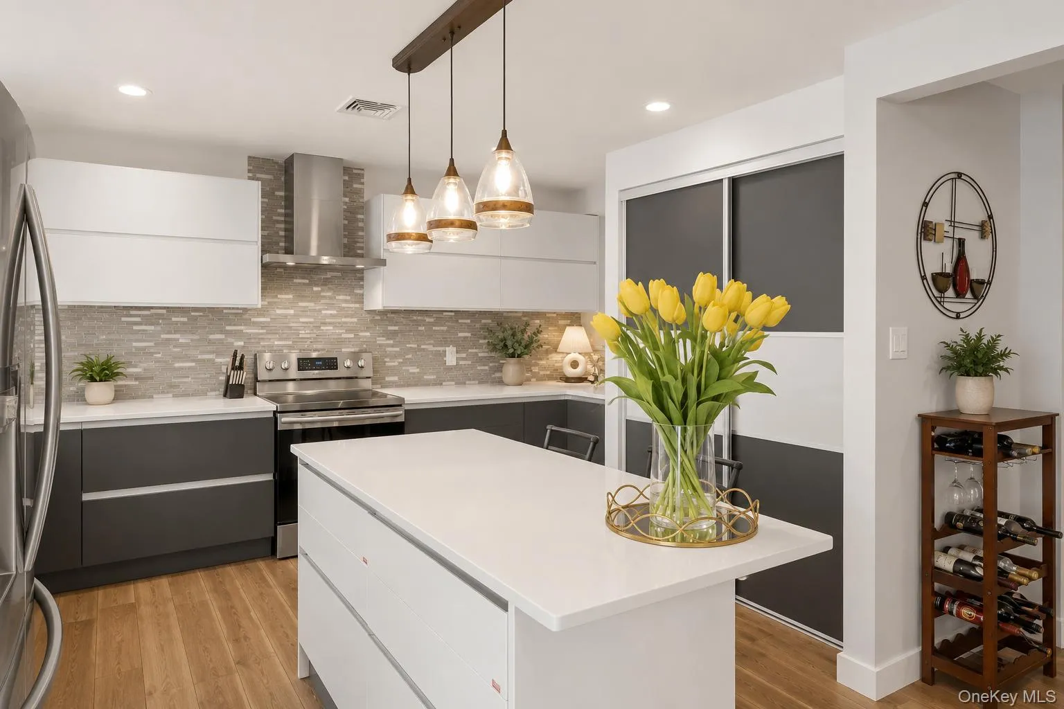 26 Harford Drive, Brookhaven, NY, 3 Bedrooms Bedrooms, 8 Rooms Rooms,2 BathroomsBathrooms,Residential,For Rent,Harford,0,1010381 26 Harford Drive, Brookhaven, NY, 3 Bedrooms Bedrooms, 8 Rooms Rooms,2 BathroomsBathrooms,Residential,For Rent,Harford,0,1010381