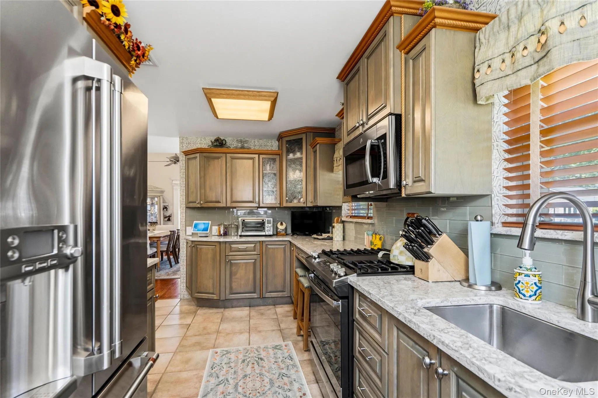 36 Lumur Drive, Islip, NY, 3 Bedrooms Bedrooms, 7 Rooms Rooms,2 BathroomsBathrooms,Residential,For Rent,Lumur,0,KEY1010382 36 Lumur Drive, Islip, NY, 3 Bedrooms Bedrooms, 7 Rooms Rooms,2 BathroomsBathrooms,Residential,For Rent,Lumur,0,KEY1010382