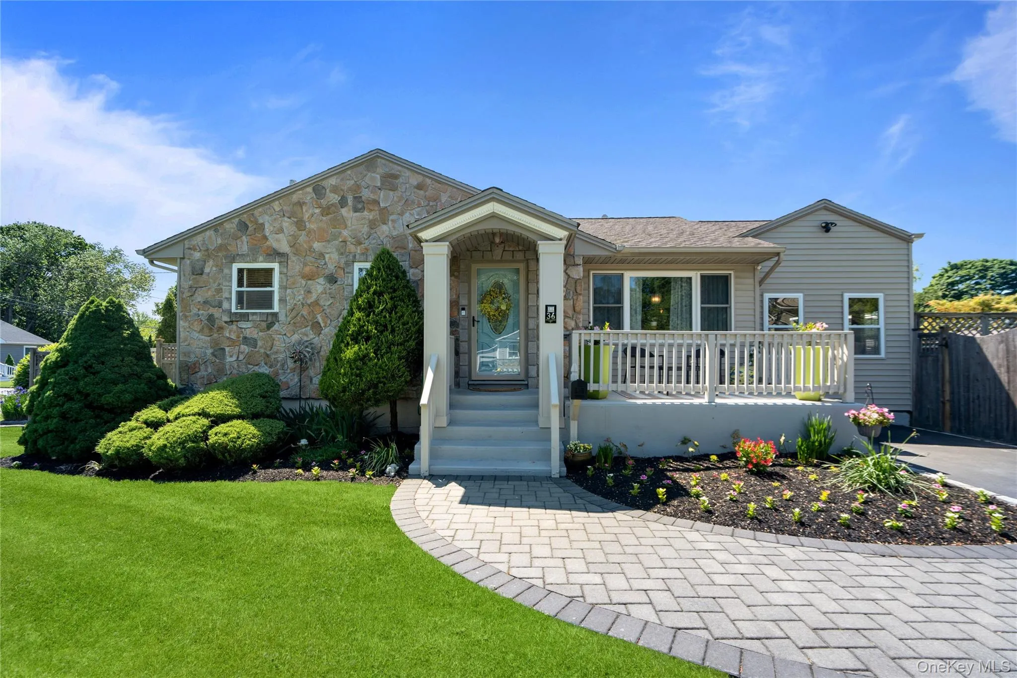 36 Lumur Drive, Islip, NY, 3 Bedrooms Bedrooms, 7 Rooms Rooms,2 BathroomsBathrooms,Residential,For Rent,Lumur,0,KEY1010382 36 Lumur Drive, Islip, NY, 3 Bedrooms Bedrooms, 7 Rooms Rooms,2 BathroomsBathrooms,Residential,For Rent,Lumur,0,KEY1010382