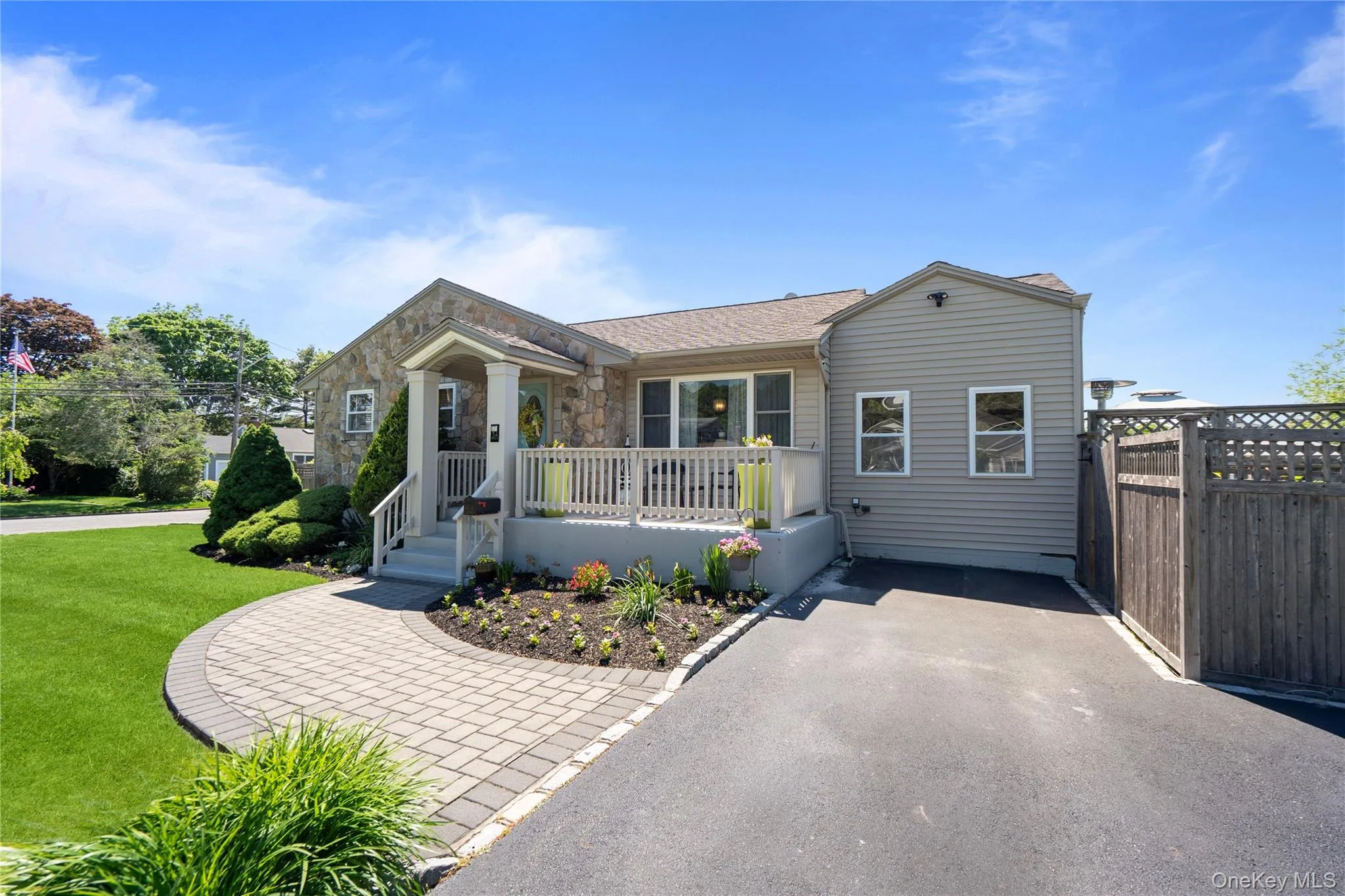 36 Lumur Drive, Islip, NY, 3 Bedrooms Bedrooms, 7 Rooms Rooms,2 BathroomsBathrooms,Residential,For Rent,Lumur,0,1010382 36 Lumur Drive, Islip, NY, 3 Bedrooms Bedrooms, 7 Rooms Rooms,2 BathroomsBathrooms,Residential,For Rent,Lumur,0,1010382