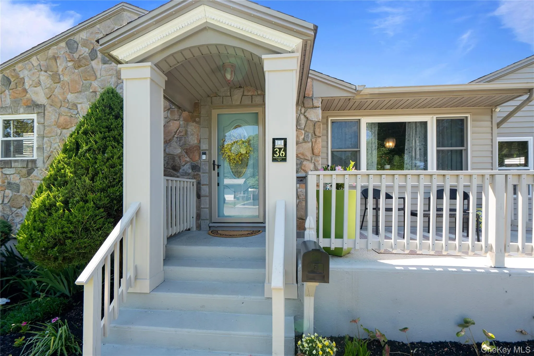36 Lumur Drive, Islip, NY, 3 Bedrooms Bedrooms, 7 Rooms Rooms,2 BathroomsBathrooms,Residential,For Rent,Lumur,0,KEY1010382 36 Lumur Drive, Islip, NY, 3 Bedrooms Bedrooms, 7 Rooms Rooms,2 BathroomsBathrooms,Residential,For Rent,Lumur,0,KEY1010382