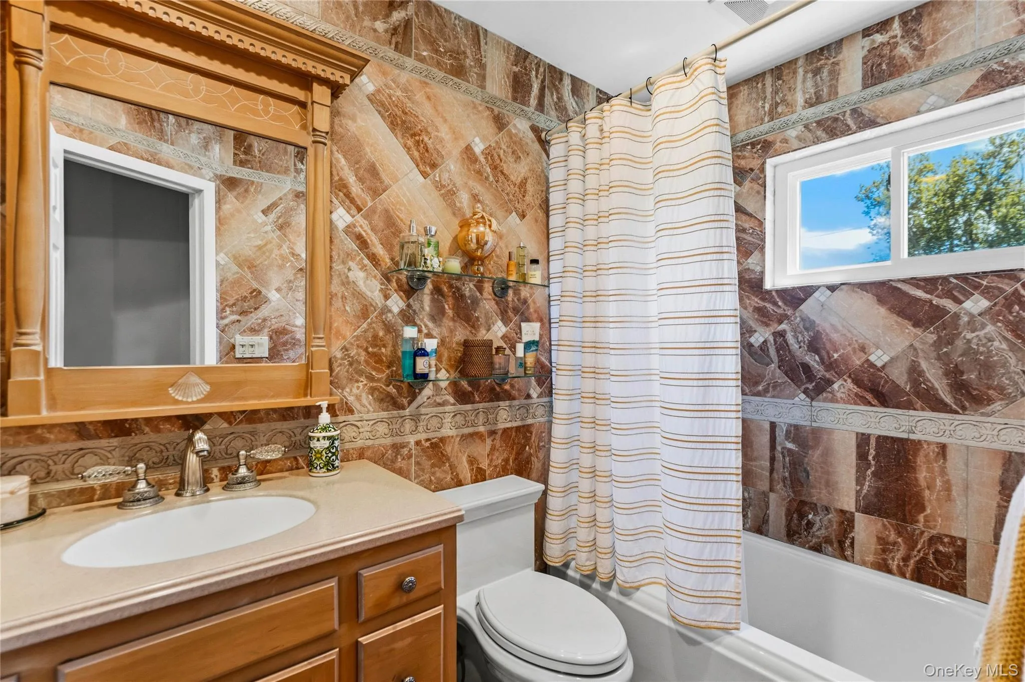 36 Lumur Drive, Islip, NY, 3 Bedrooms Bedrooms, 7 Rooms Rooms,2 BathroomsBathrooms,Residential,For Rent,Lumur,0,KEY1010382 36 Lumur Drive, Islip, NY, 3 Bedrooms Bedrooms, 7 Rooms Rooms,2 BathroomsBathrooms,Residential,For Rent,Lumur,0,KEY1010382