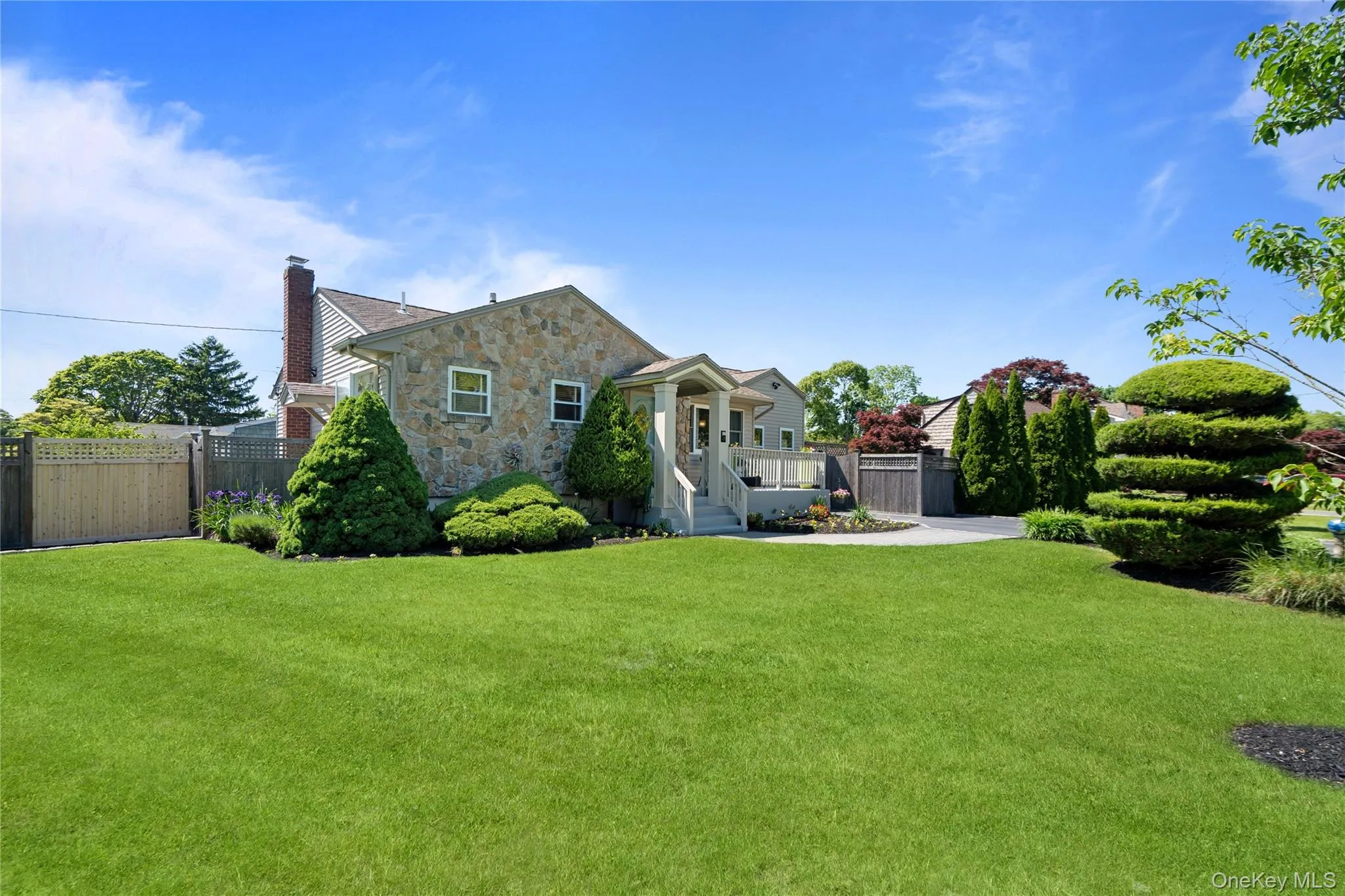 36 Lumur Drive, Islip, NY, 3 Bedrooms Bedrooms, 7 Rooms Rooms,2 BathroomsBathrooms,Residential,For Rent,Lumur,0,1010382 36 Lumur Drive, Islip, NY, 3 Bedrooms Bedrooms, 7 Rooms Rooms,2 BathroomsBathrooms,Residential,For Rent,Lumur,0,1010382