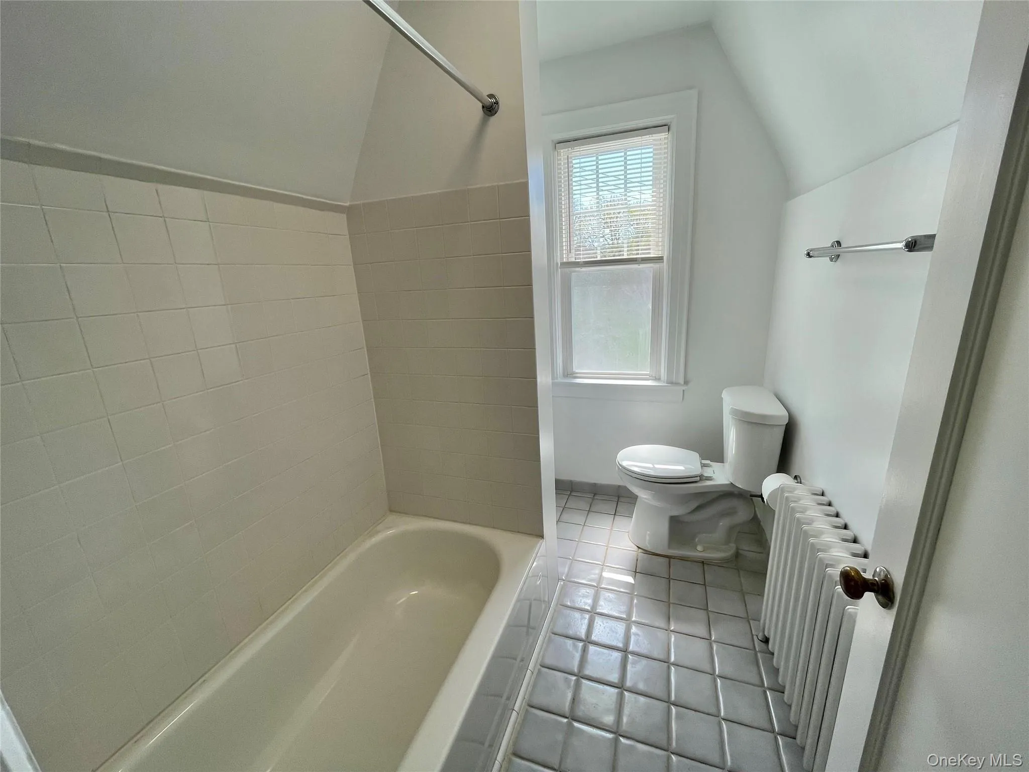 Full Bathroom Full Bathroom