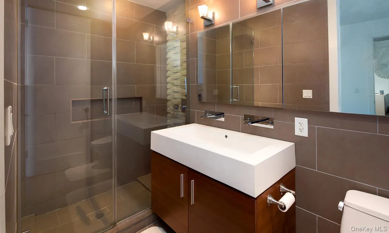 519 Borden Avenue, New York, NY, 2 Bedrooms Bedrooms, 4 Rooms Rooms,2 BathroomsBathrooms,Residential,For Rent,Borden,0,1010391 519 Borden Avenue, New York, NY, 2 Bedrooms Bedrooms, 4 Rooms Rooms,2 BathroomsBathrooms,Residential,For Rent,Borden,0,1010391