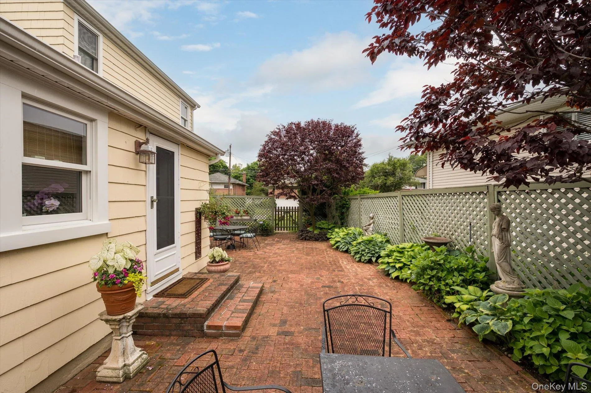 63 Cedar Road, North Hempstead, NY, 3 Bedrooms Bedrooms, 7 Rooms Rooms,1 BathroomBathrooms,Residential,For Rent,Cedar,0,1010392 63 Cedar Road, North Hempstead, NY, 3 Bedrooms Bedrooms, 7 Rooms Rooms,1 BathroomBathrooms,Residential,For Rent,Cedar,0,1010392