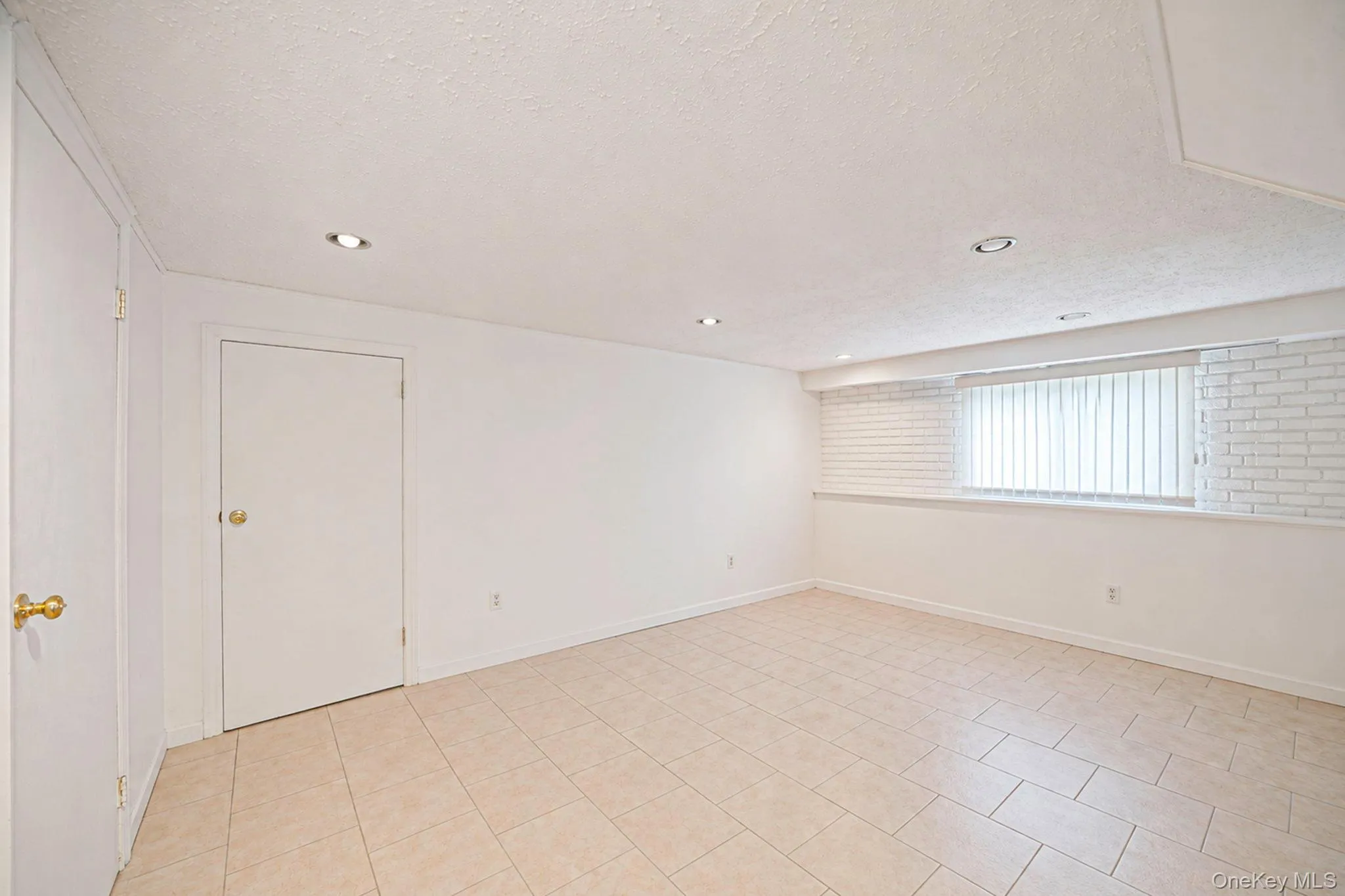 68 Myles Avenue, Hempstead, NY, 3 Bedrooms Bedrooms, 10 Rooms Rooms,3 BathroomsBathrooms,Residential,For Rent,Myles,0,1010395 68 Myles Avenue, Hempstead, NY, 3 Bedrooms Bedrooms, 10 Rooms Rooms,3 BathroomsBathrooms,Residential,For Rent,Myles,0,1010395