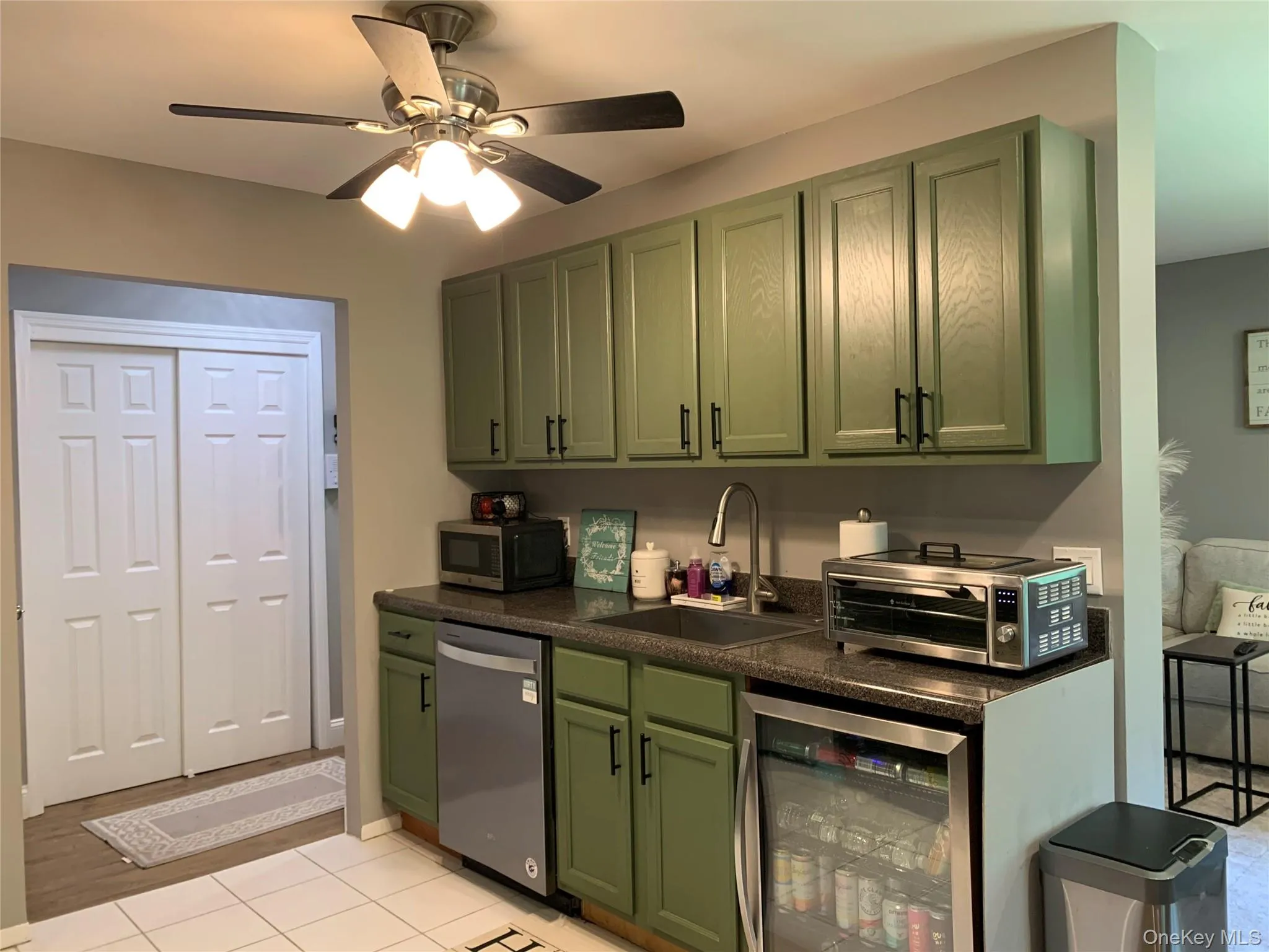 2449F Union, Islip, NY, 1 Bedroom Bedrooms, 4 Rooms Rooms,1 BathroomBathrooms,Residential,For Rent,Union,0,1010396 2449F Union, Islip, NY, 1 Bedroom Bedrooms, 4 Rooms Rooms,1 BathroomBathrooms,Residential,For Rent,Union,0,1010396