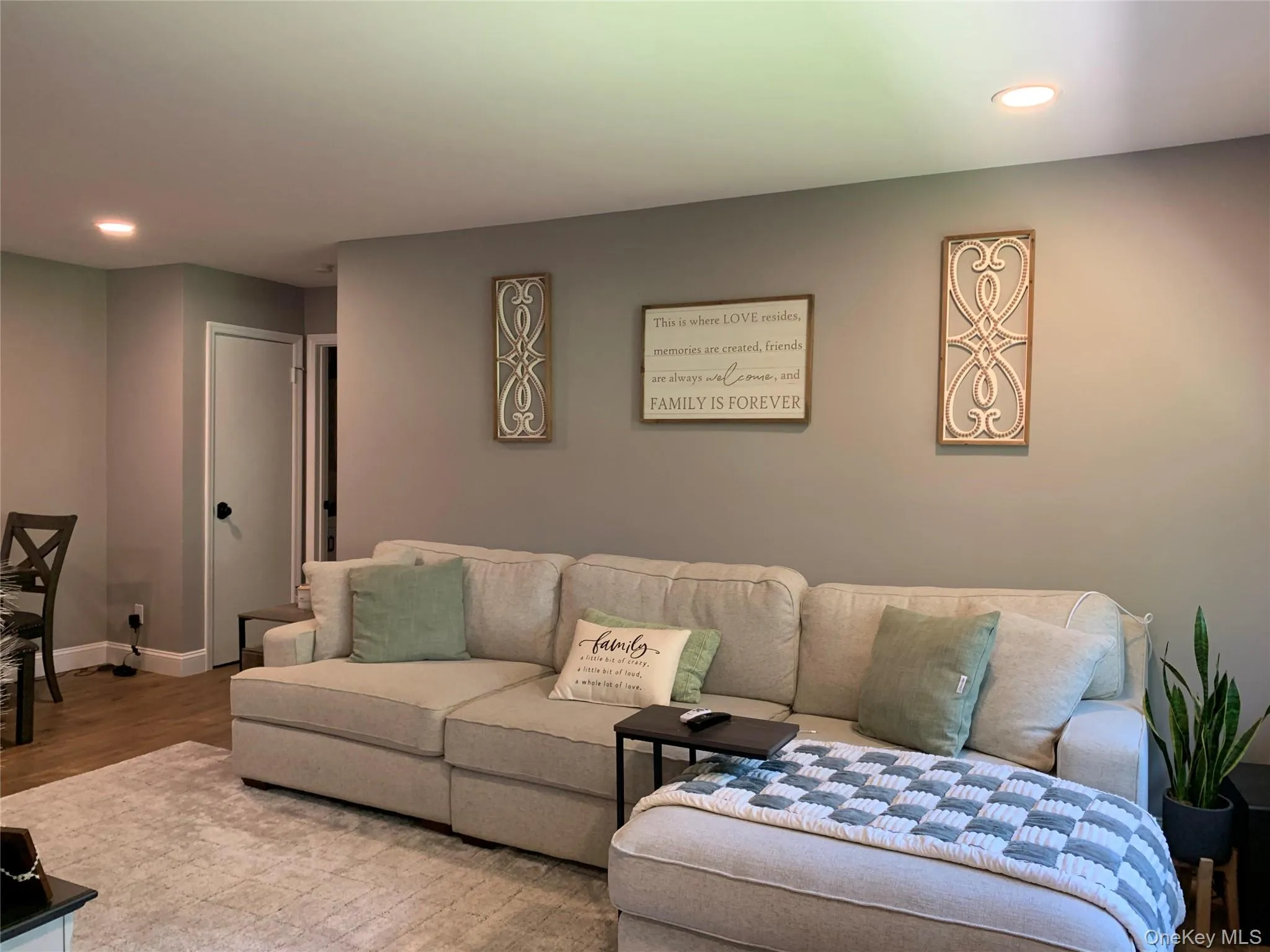 2449F Union, Islip, NY, 1 Bedroom Bedrooms, 4 Rooms Rooms,1 BathroomBathrooms,Residential,For Rent,Union,0,1010396 2449F Union, Islip, NY, 1 Bedroom Bedrooms, 4 Rooms Rooms,1 BathroomBathrooms,Residential,For Rent,Union,0,1010396