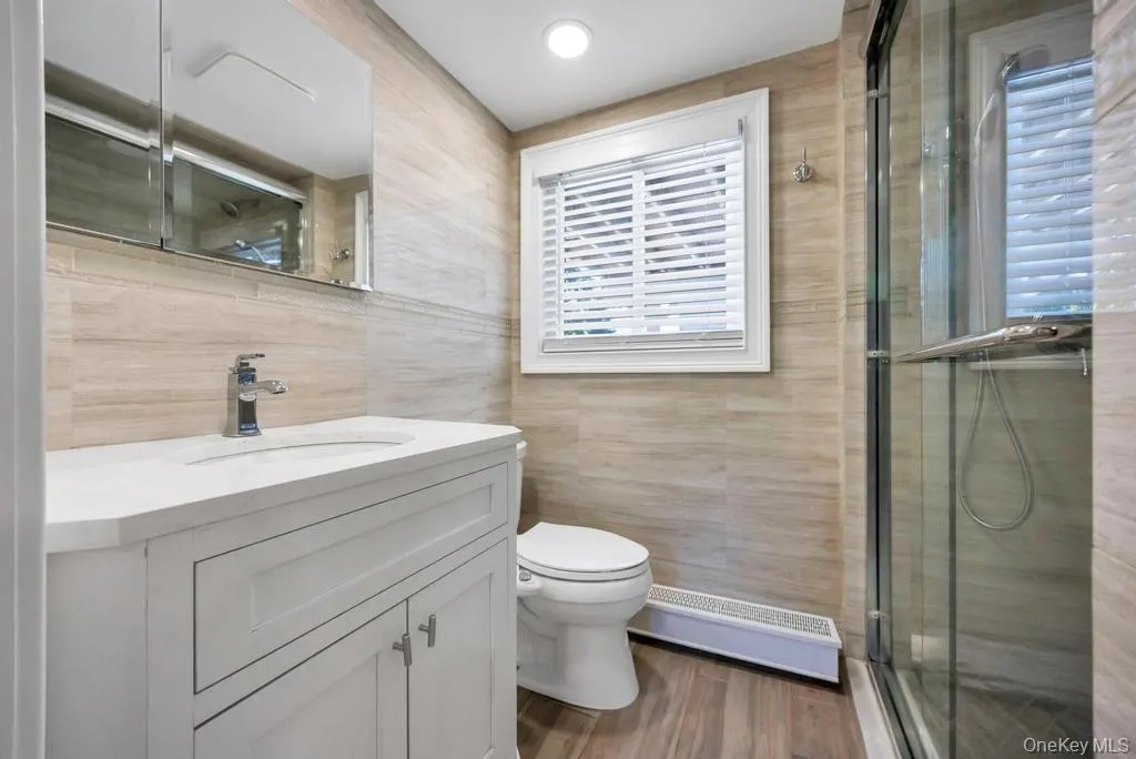 25 Laurel Place, Oyster Bay, NY, 5 Bedrooms Bedrooms, 10 Rooms Rooms,3 BathroomsBathrooms,Residential,For Rent,Laurel,0,1010397 25 Laurel Place, Oyster Bay, NY, 5 Bedrooms Bedrooms, 10 Rooms Rooms,3 BathroomsBathrooms,Residential,For Rent,Laurel,0,1010397