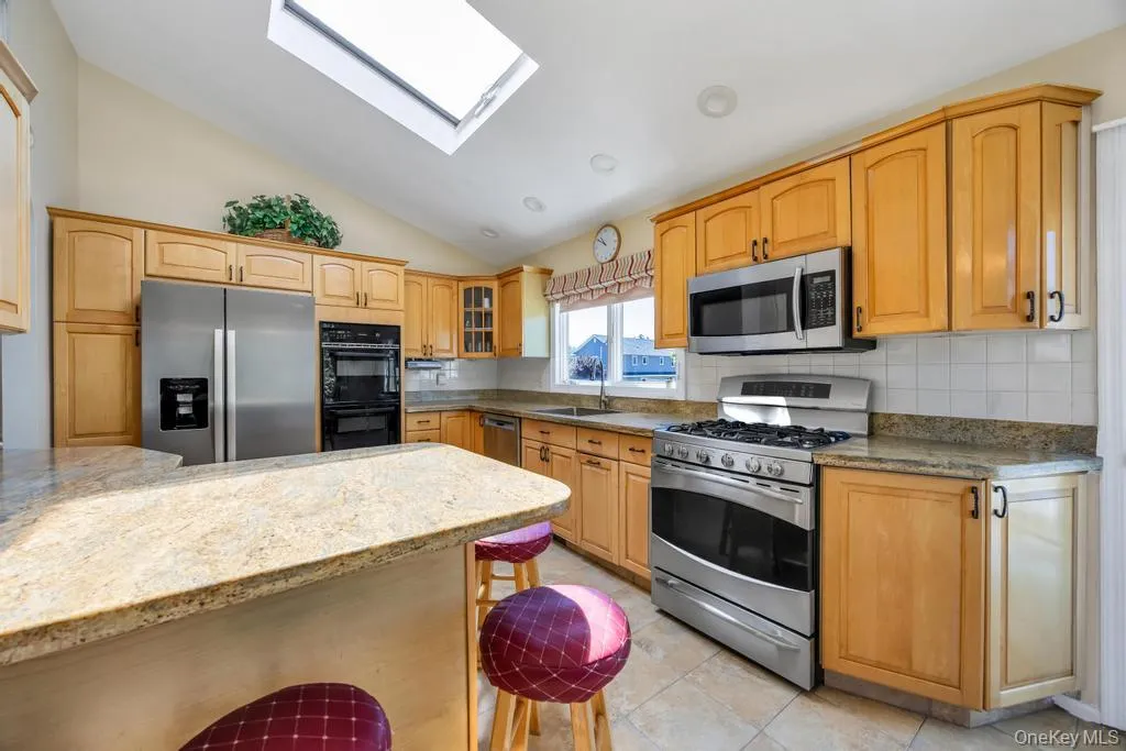 25 Laurel Place, Oyster Bay, NY, 5 Bedrooms Bedrooms, 10 Rooms Rooms,3 BathroomsBathrooms,Residential,For Rent,Laurel,0,1010397 25 Laurel Place, Oyster Bay, NY, 5 Bedrooms Bedrooms, 10 Rooms Rooms,3 BathroomsBathrooms,Residential,For Rent,Laurel,0,1010397