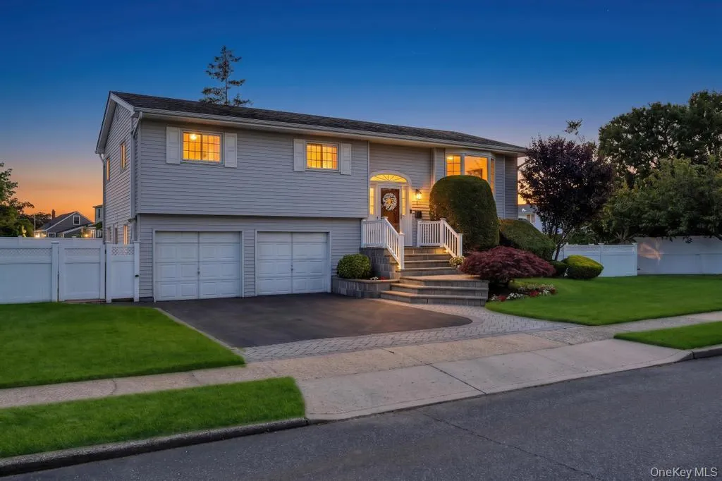 25 Laurel Place, Oyster Bay, NY, 5 Bedrooms Bedrooms, 10 Rooms Rooms,3 BathroomsBathrooms,Residential,For Rent,Laurel,0,1010397 25 Laurel Place, Oyster Bay, NY, 5 Bedrooms Bedrooms, 10 Rooms Rooms,3 BathroomsBathrooms,Residential,For Rent,Laurel,0,1010397