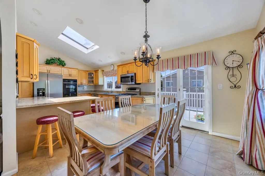 25 Laurel Place, Oyster Bay, NY, 5 Bedrooms Bedrooms, 10 Rooms Rooms,3 BathroomsBathrooms,Residential,For Rent,Laurel,0,1010397 25 Laurel Place, Oyster Bay, NY, 5 Bedrooms Bedrooms, 10 Rooms Rooms,3 BathroomsBathrooms,Residential,For Rent,Laurel,0,1010397