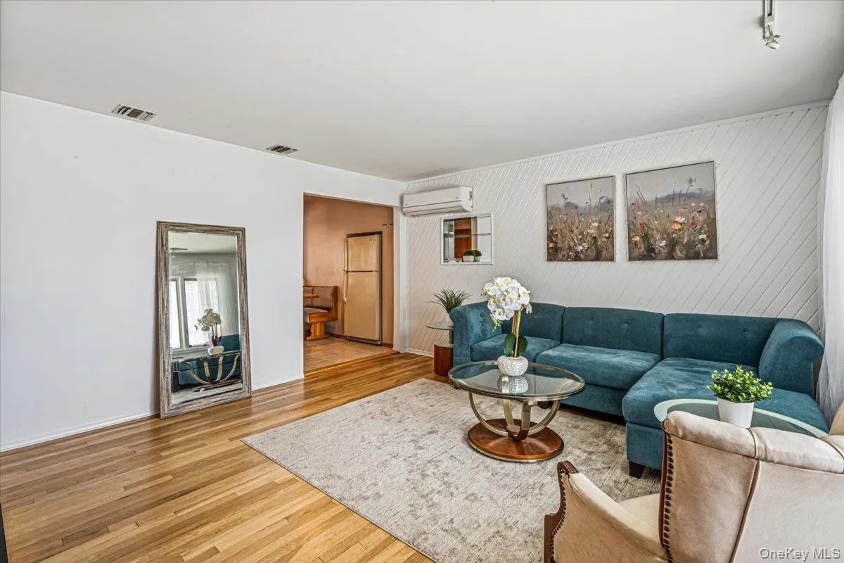 226 Margaret Drive, Hempstead, NY, 4 Bedrooms Bedrooms, 8 Rooms Rooms,2 BathroomsBathrooms,Residential,For Rent,Margaret,0,1010406 226 Margaret Drive, Hempstead, NY, 4 Bedrooms Bedrooms, 8 Rooms Rooms,2 BathroomsBathrooms,Residential,For Rent,Margaret,0,1010406